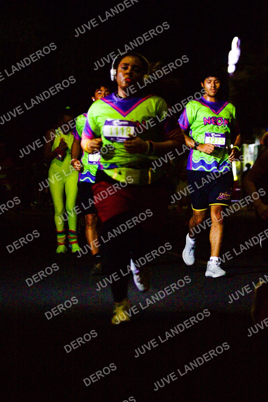 Foto de la Carrera Neón 2026 (Serial Corramos Zapopan) en Parque de las Niñas y los Niños, Blvd. Panamericano 430, Zapopan a las 20:16 · dorsal 1275, 1118