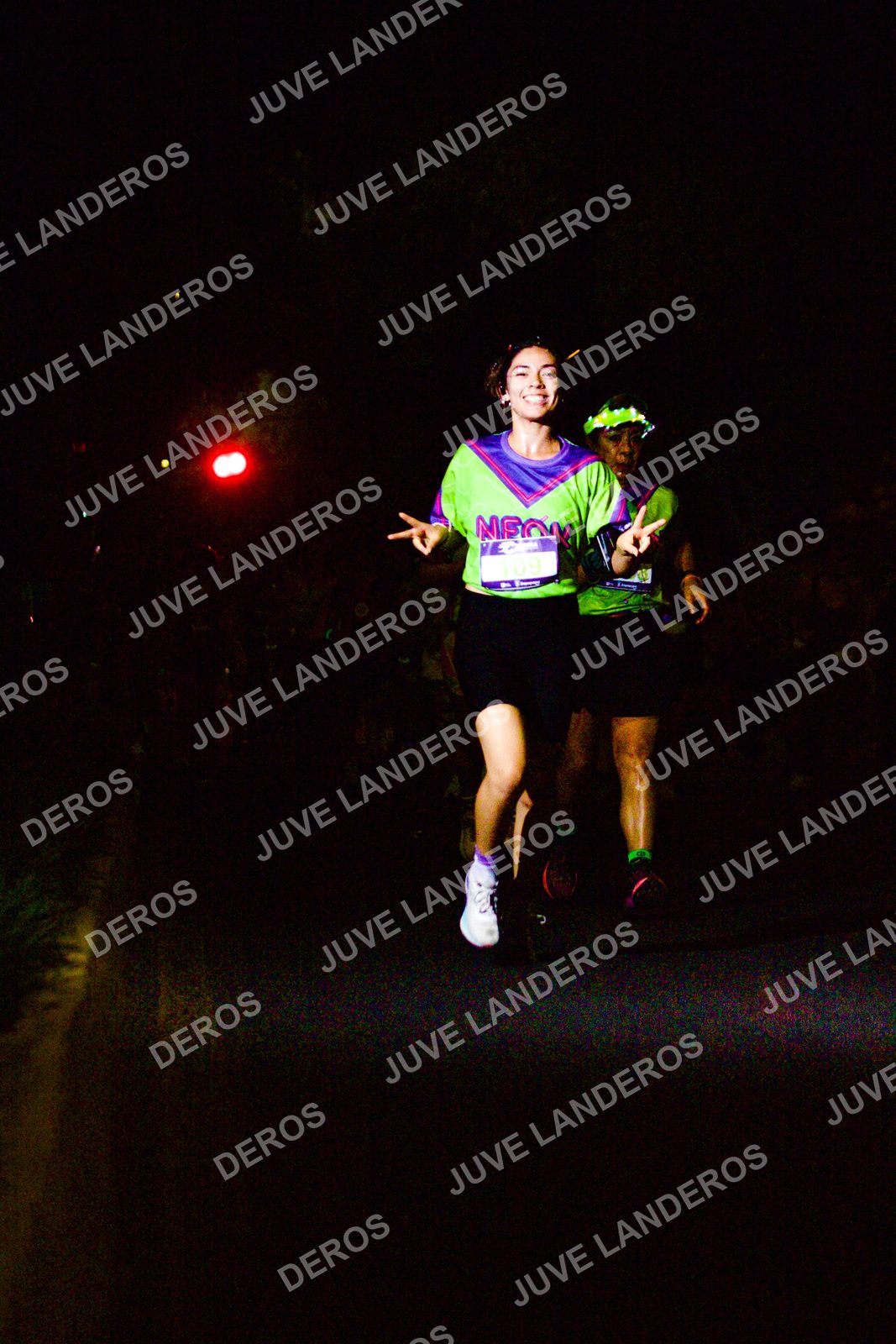 Foto de la Carrera Neón 2026 (Serial Corramos Zapopan) en Parque de las Niñas y los Niños, Blvd. Panamericano 430, Zapopan a las 20:16 · dorsal 109
