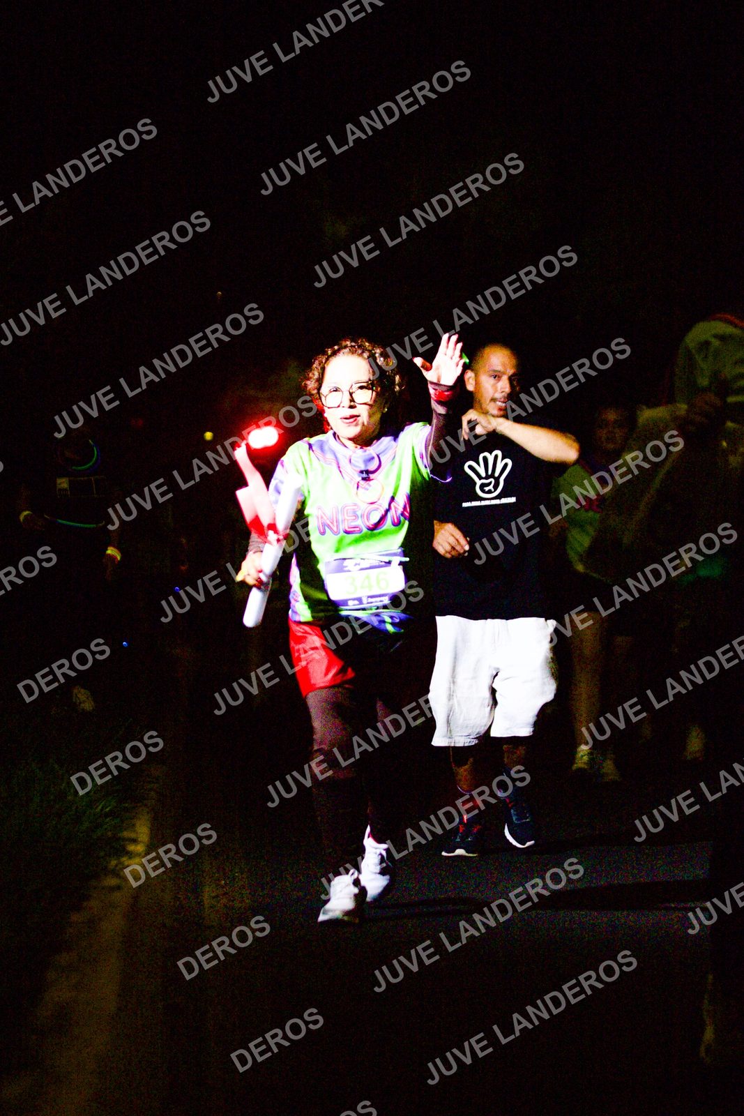Foto de la Carrera Neón 2026 (Serial Corramos Zapopan) en Parque de las Niñas y los Niños, Blvd. Panamericano 430, Zapopan a las 20:22 · dorsal 346