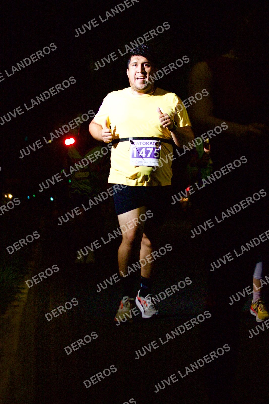 Foto de la Carrera Neón 2026 (Serial Corramos Zapopan) en Parque de las Niñas y los Niños, Blvd. Panamericano 430, Zapopan a las 20:14 · dorsal 1475