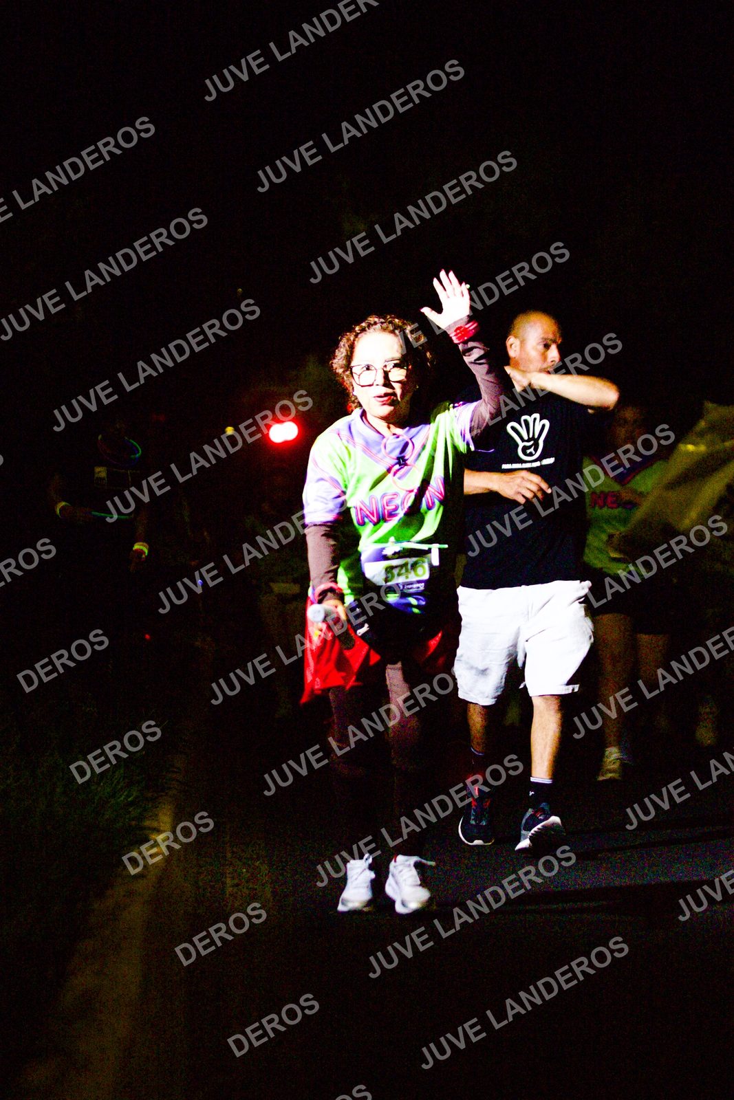 Foto de la Carrera Neón 2026 (Serial Corramos Zapopan) en Parque de las Niñas y los Niños, Blvd. Panamericano 430, Zapopan a las 20:22 · dorsal 346