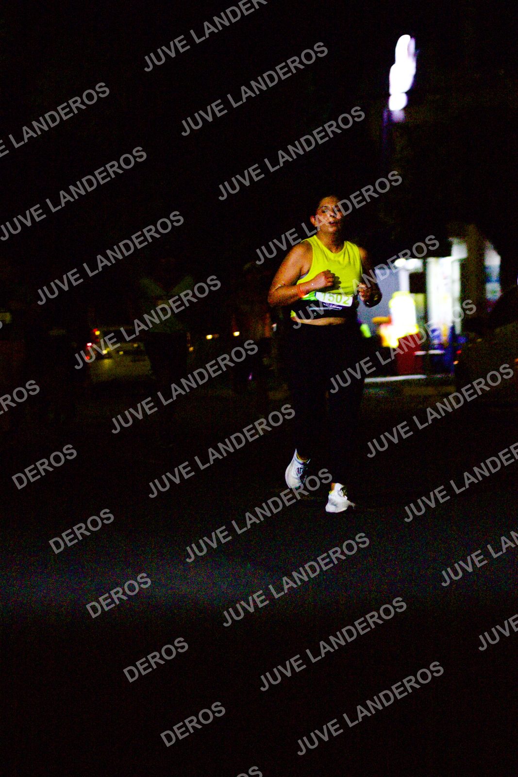 Foto de la Carrera Neón 2026 (Serial Corramos Zapopan) en Parque de las Niñas y los Niños, Blvd. Panamericano 430, Zapopan a las 20:13 · dorsal 502