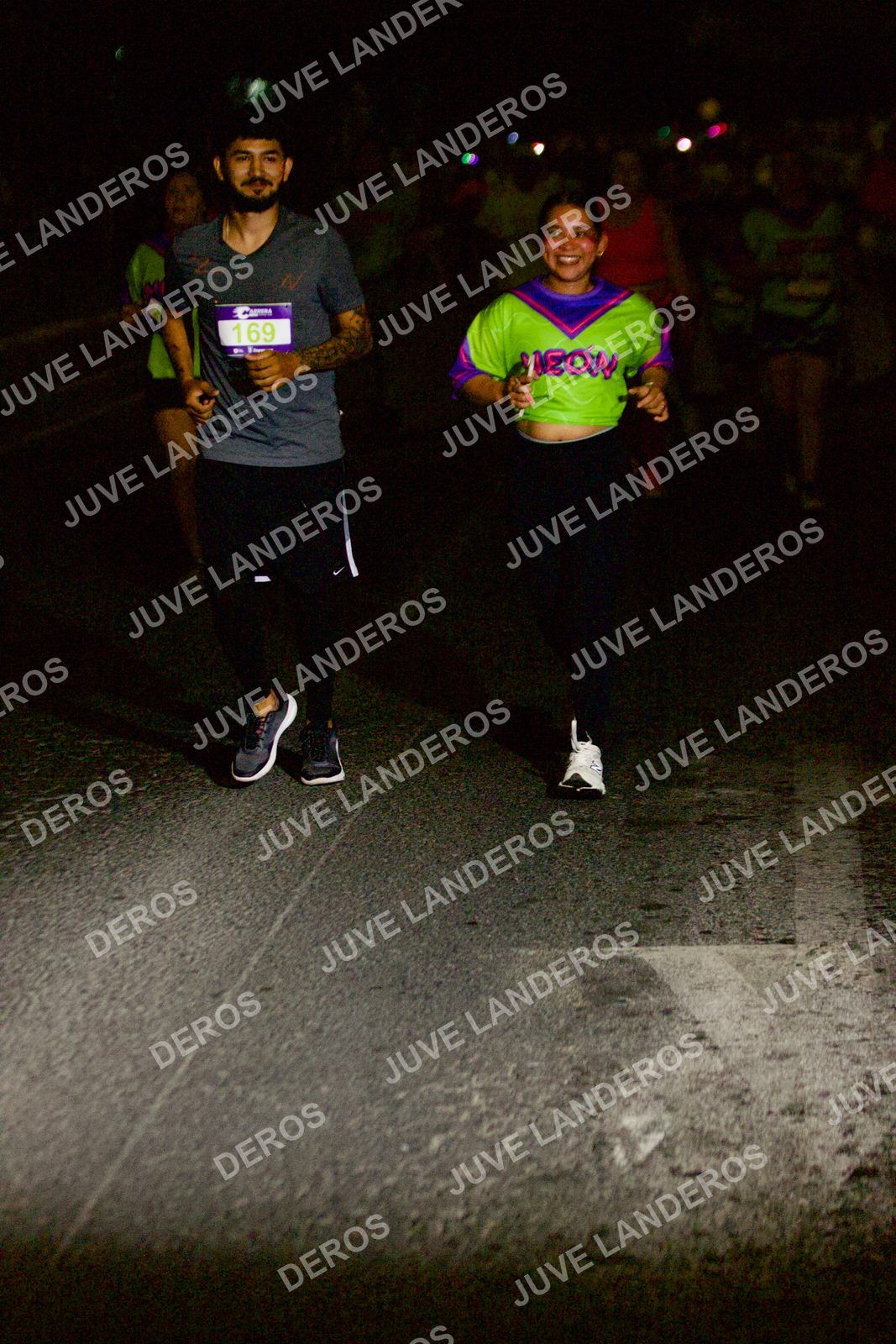 Foto de la Carrera Neón 2026 (Serial Corramos Zapopan) en Parque de las Niñas y los Niños, Blvd. Panamericano 430, Zapopan a las 20:33 · dorsal 169