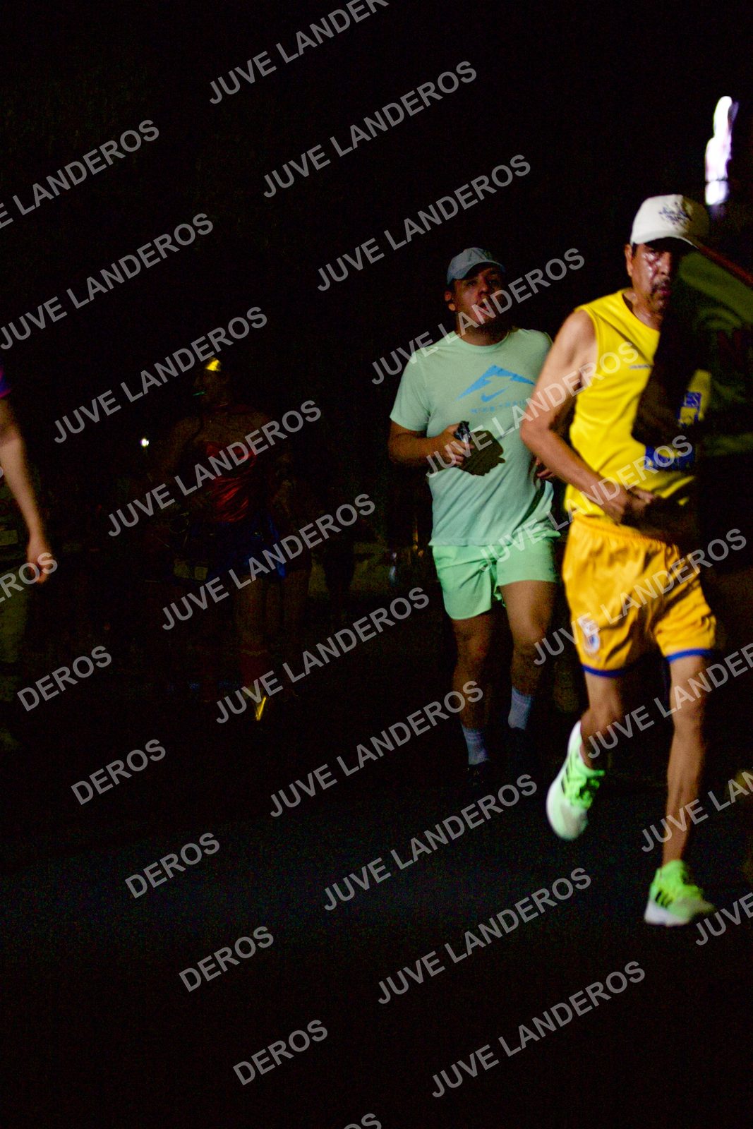 Foto de la Carrera Neón 2026 (Serial Corramos Zapopan) en Parque de las Niñas y los Niños, Blvd. Panamericano 430, Zapopan a las 20:12
