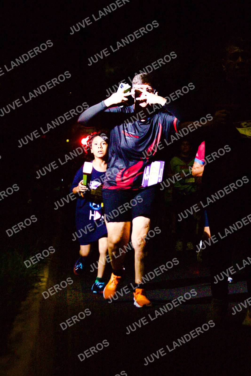 Foto de la Carrera Neón 2026 (Serial Corramos Zapopan) en Parque de las Niñas y los Niños, Blvd. Panamericano 430, Zapopan a las 20:20