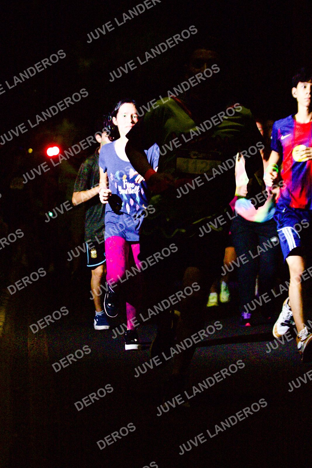 Foto de la Carrera Neón 2026 (Serial Corramos Zapopan) en Parque de las Niñas y los Niños, Blvd. Panamericano 430, Zapopan a las 20:17