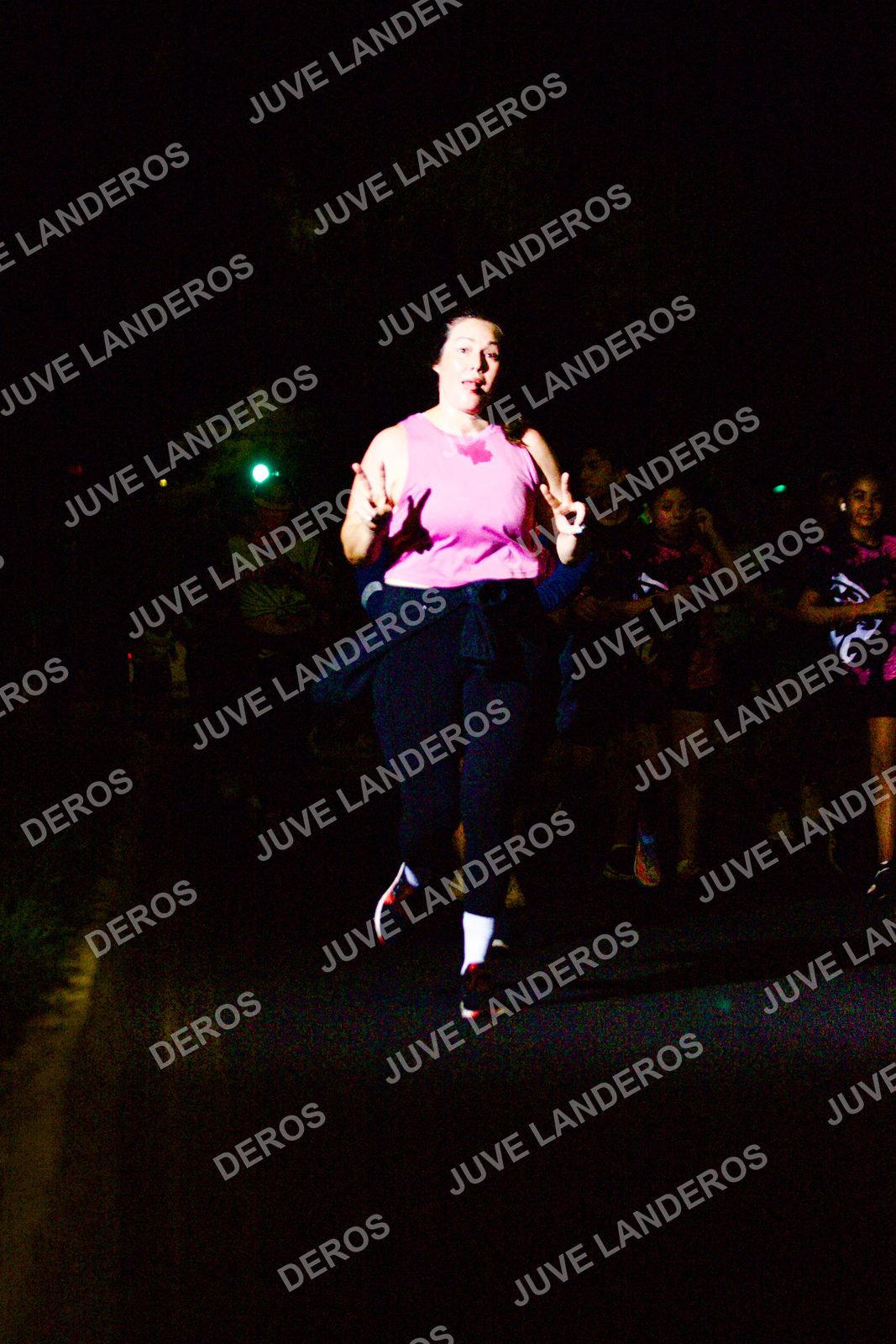 Foto de la Carrera Neón 2026 (Serial Corramos Zapopan) en Parque de las Niñas y los Niños, Blvd. Panamericano 430, Zapopan a las 20:13