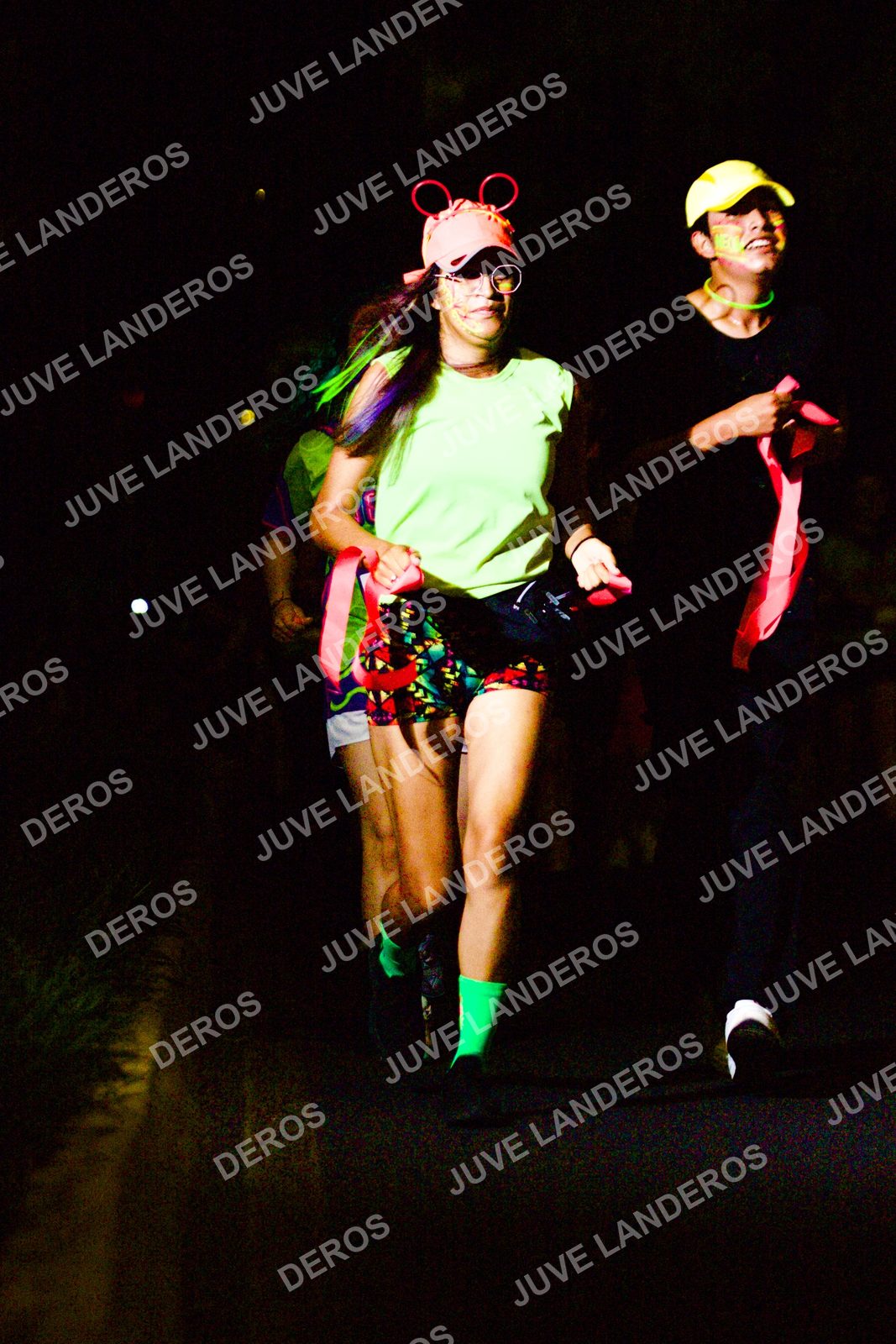 Foto de la Carrera Neón 2026 (Serial Corramos Zapopan) en Parque de las Niñas y los Niños, Blvd. Panamericano 430, Zapopan a las 20:19