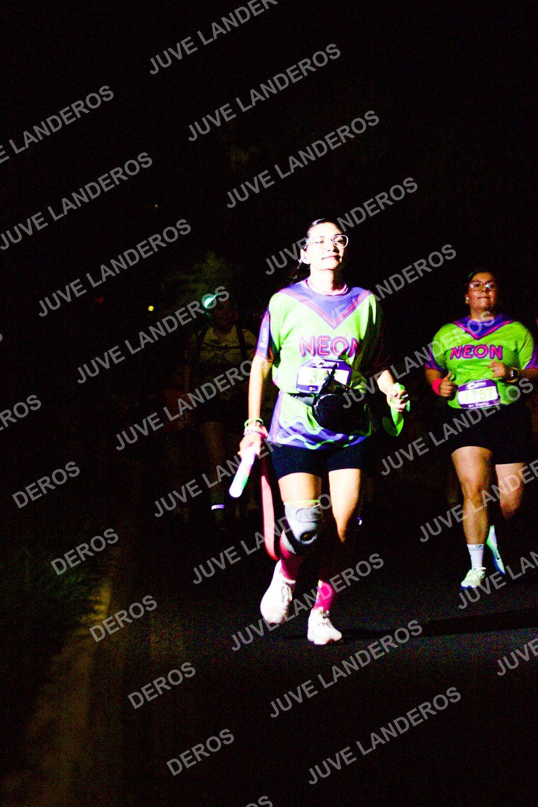 Foto de la Carrera Neón 2026 (Serial Corramos Zapopan) en Parque de las Niñas y los Niños, Blvd. Panamericano 430, Zapopan a las 20:19 · dorsal 1757, 34