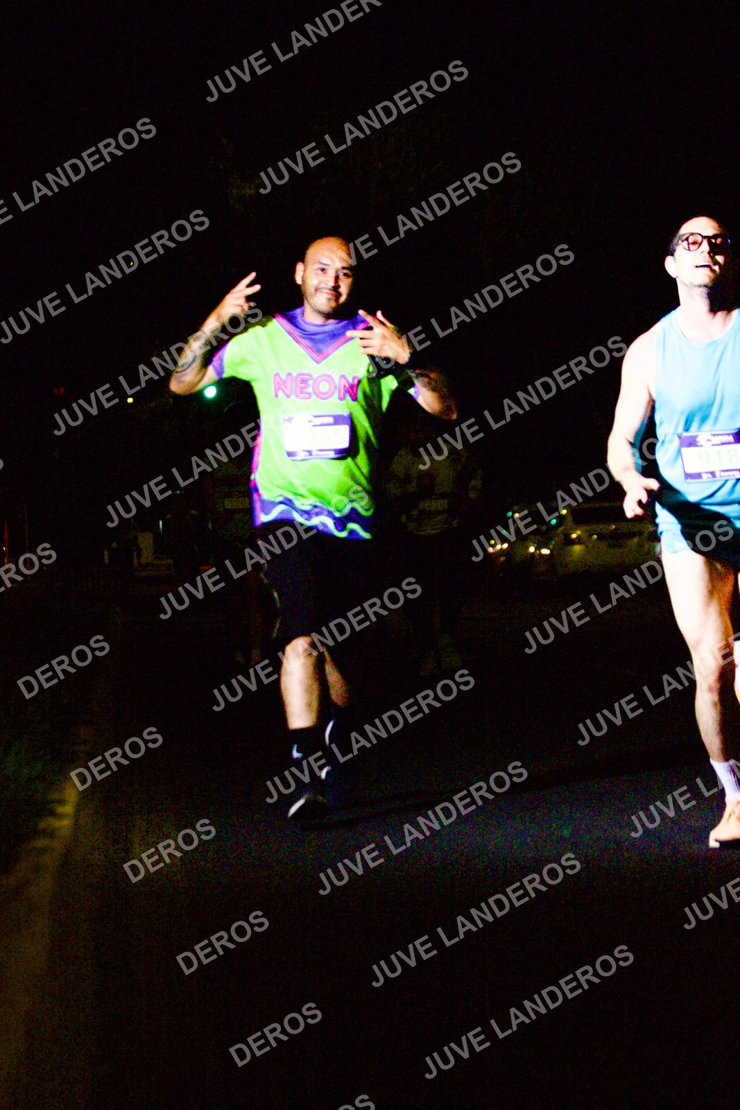 Foto de la Carrera Neón 2026 (Serial Corramos Zapopan) en Parque de las Niñas y los Niños, Blvd. Panamericano 430, Zapopan a las 20:11 · dorsal 918