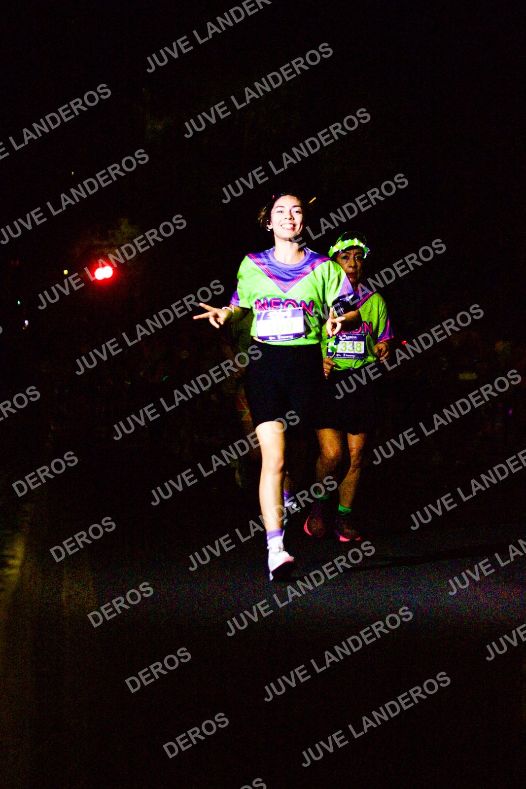 Foto de la Carrera Neón 2026 (Serial Corramos Zapopan) en Parque de las Niñas y los Niños, Blvd. Panamericano 430, Zapopan a las 20:16 · dorsal 338