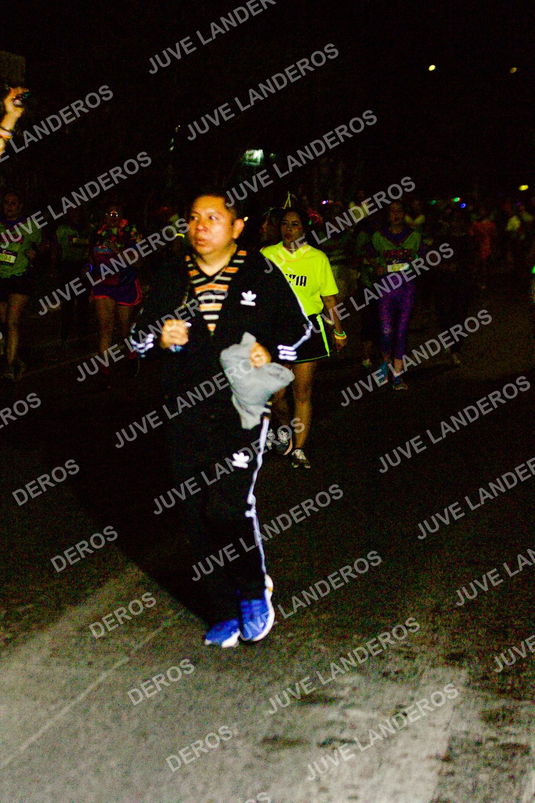 Foto de la Carrera Neón 2026 (Serial Corramos Zapopan) en Parque de las Niñas y los Niños, Blvd. Panamericano 430, Zapopan a las 20:37