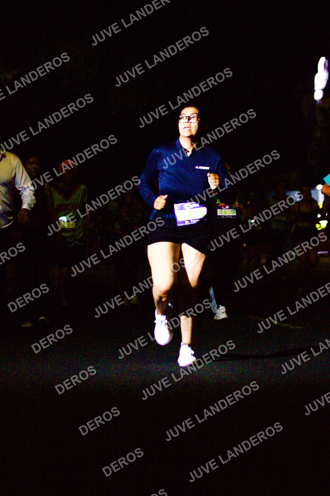 Foto de la Carrera Neón 2026 (Serial Corramos Zapopan) en Parque de las Niñas y los Niños, Blvd. Panamericano 430, Zapopan a las 20:14 · dorsal 1490