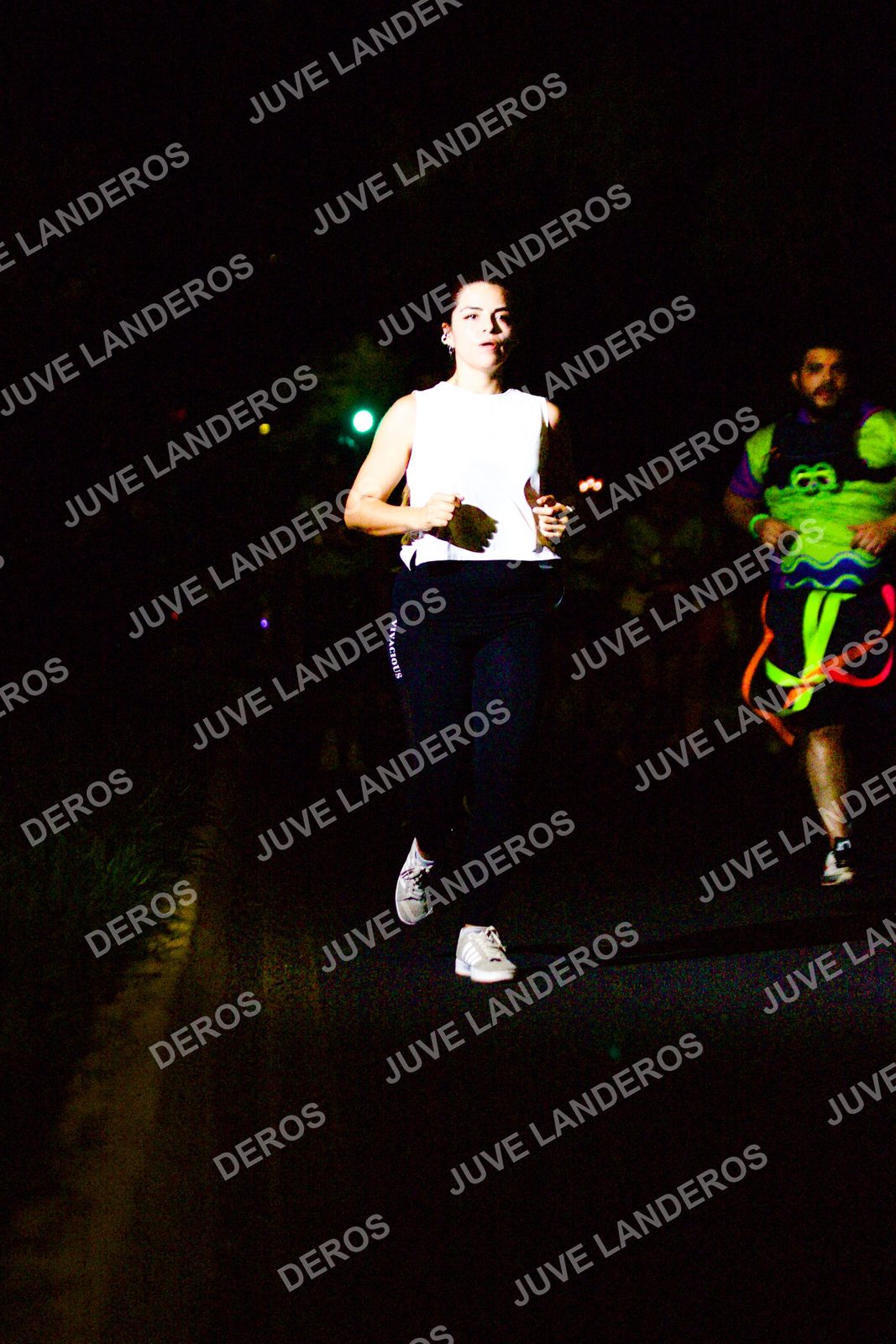 Foto de la Carrera Neón 2026 (Serial Corramos Zapopan) en Parque de las Niñas y los Niños, Blvd. Panamericano 430, Zapopan a las 20:15