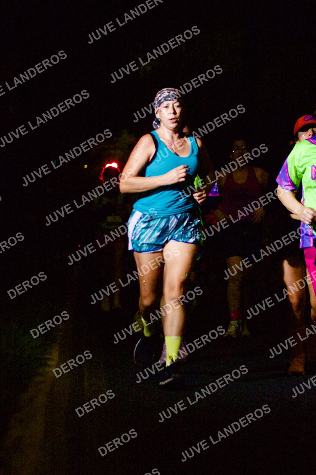 Foto de la Carrera Neón 2026 (Serial Corramos Zapopan) en Parque de las Niñas y los Niños, Blvd. Panamericano 430, Zapopan a las 20:18