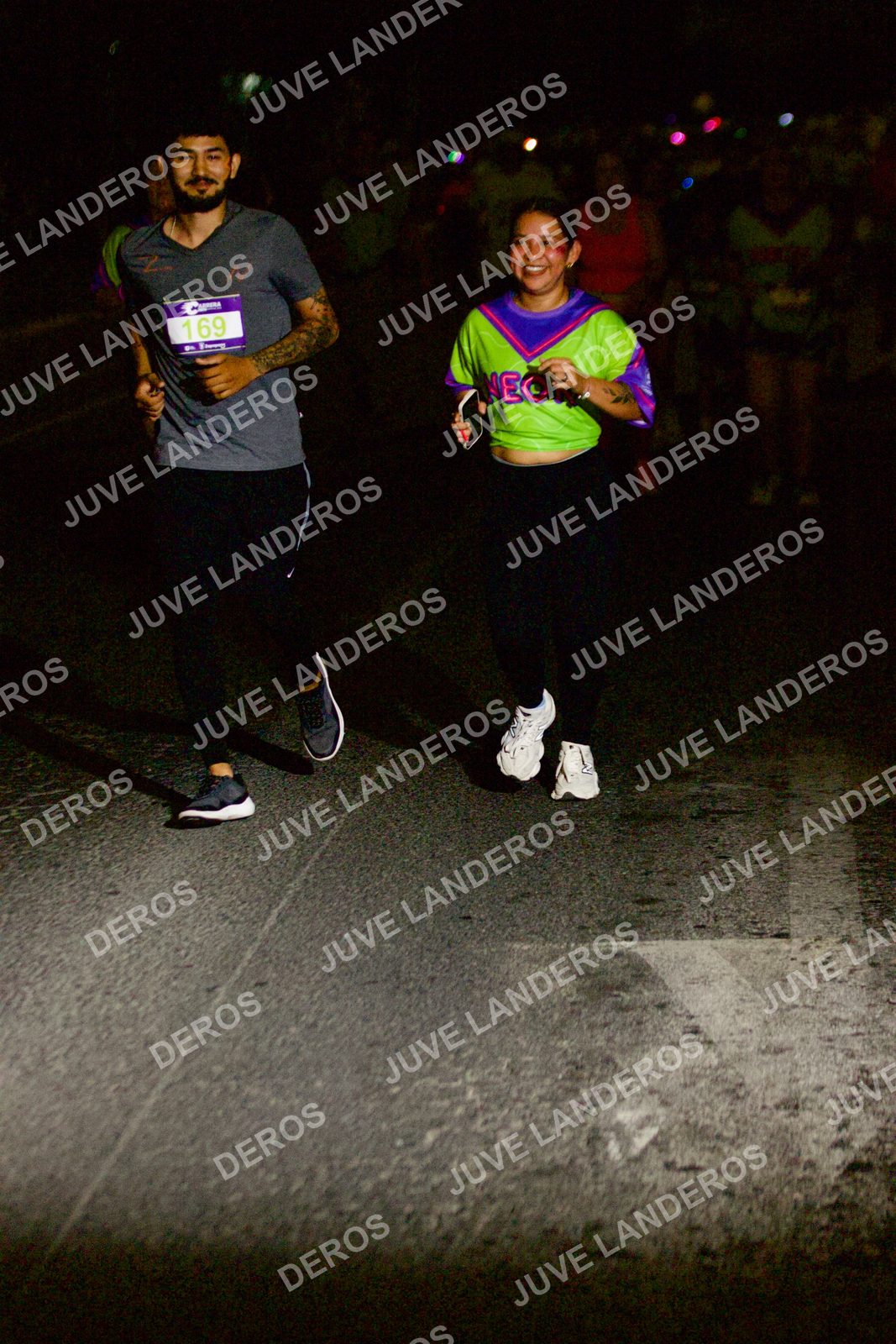 Foto de la Carrera Neón 2026 (Serial Corramos Zapopan) en Parque de las Niñas y los Niños, Blvd. Panamericano 430, Zapopan a las 20:33 · dorsal 169