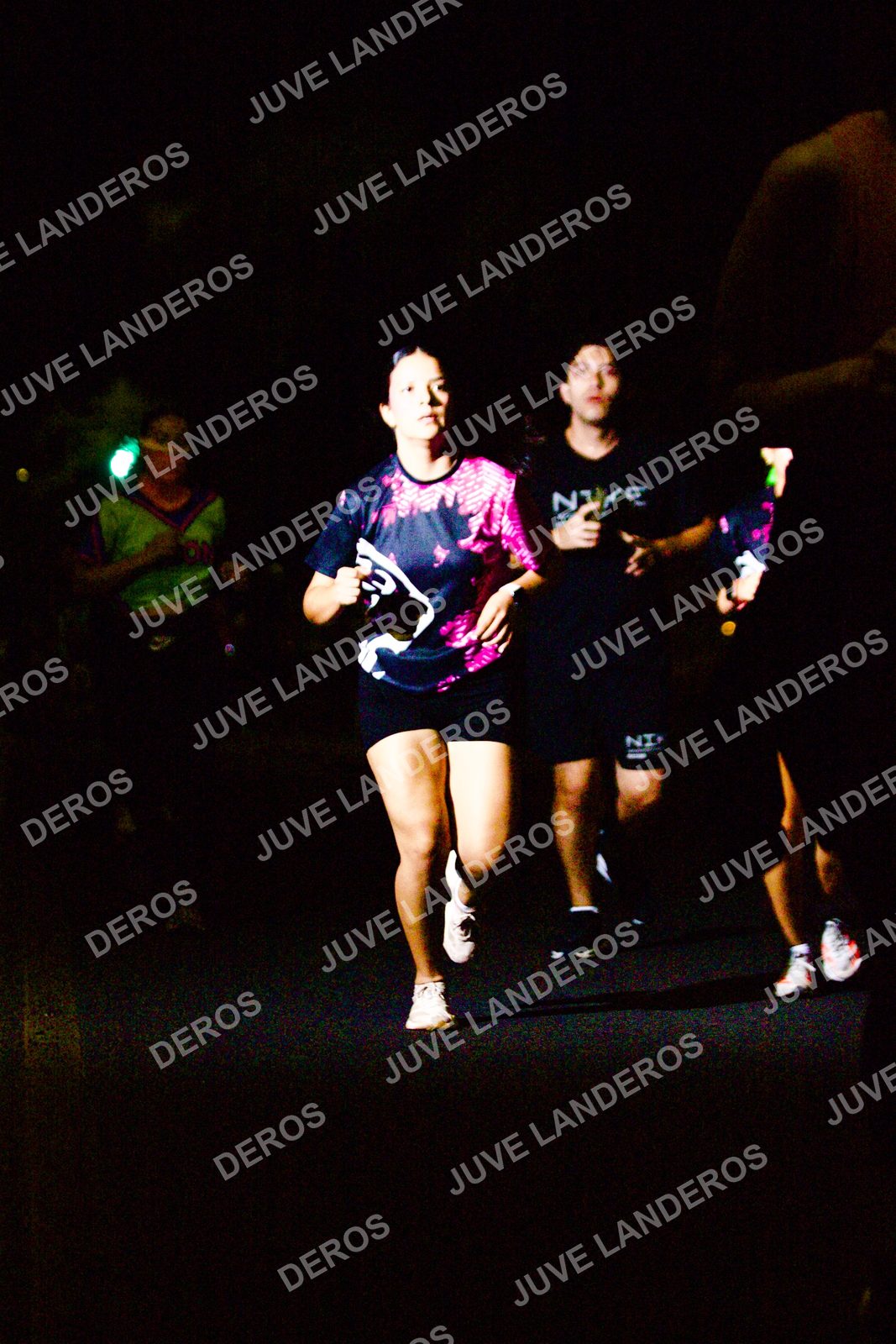Foto de la Carrera Neón 2026 (Serial Corramos Zapopan) en Parque de las Niñas y los Niños, Blvd. Panamericano 430, Zapopan a las 20:13