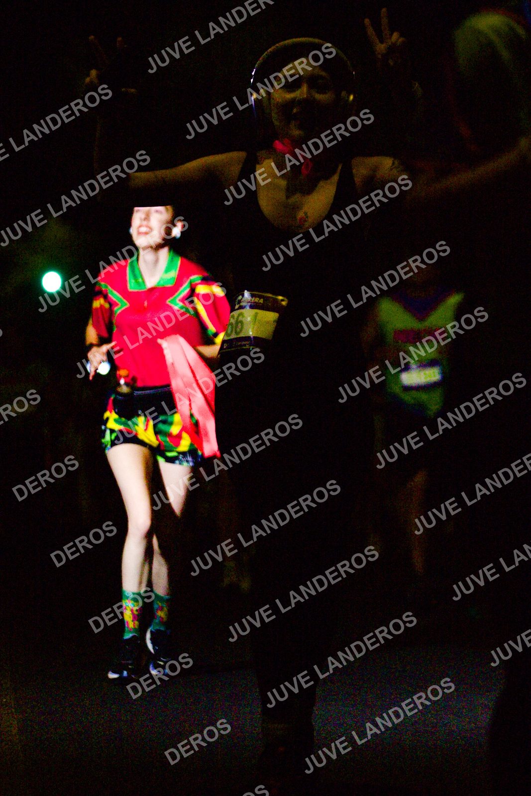 Foto de la Carrera Neón 2026 (Serial Corramos Zapopan) en Parque de las Niñas y los Niños, Blvd. Panamericano 430, Zapopan a las 20:19 · dorsal 66
