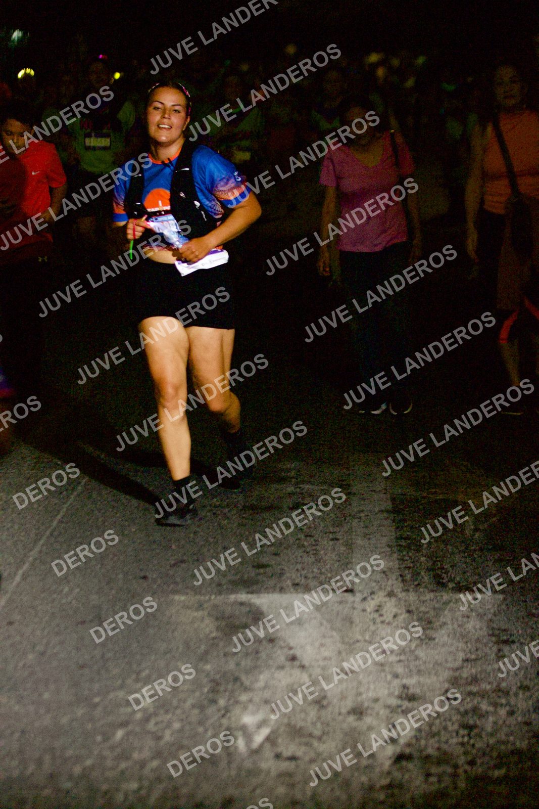 Foto de la Carrera Neón 2026 (Serial Corramos Zapopan) en Parque de las Niñas y los Niños, Blvd. Panamericano 430, Zapopan a las 20:32