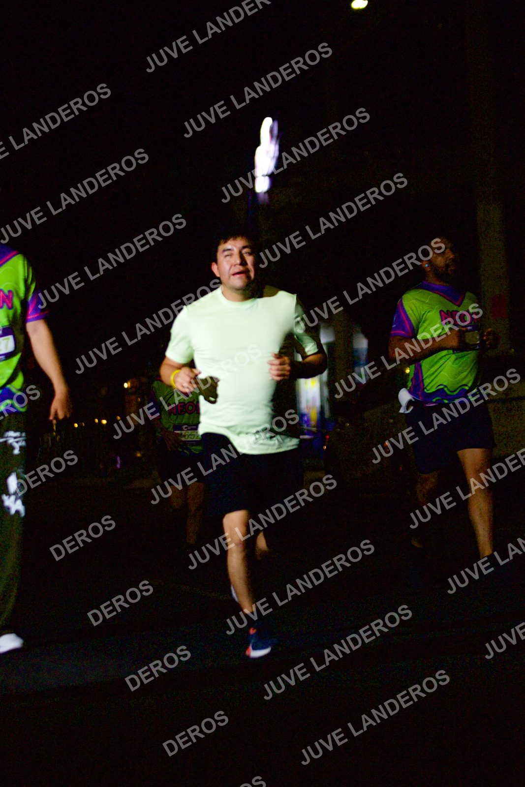 Foto de la Carrera Neón 2026 (Serial Corramos Zapopan) en Parque de las Niñas y los Niños, Blvd. Panamericano 430, Zapopan a las 20:13