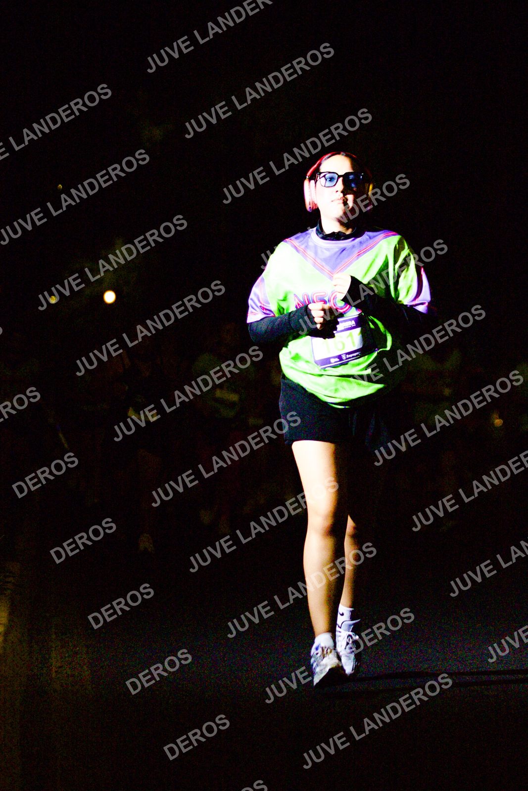 Foto de la Carrera Neón 2026 (Serial Corramos Zapopan) en Parque de las Niñas y los Niños, Blvd. Panamericano 430, Zapopan a las 20:18 · dorsal 161