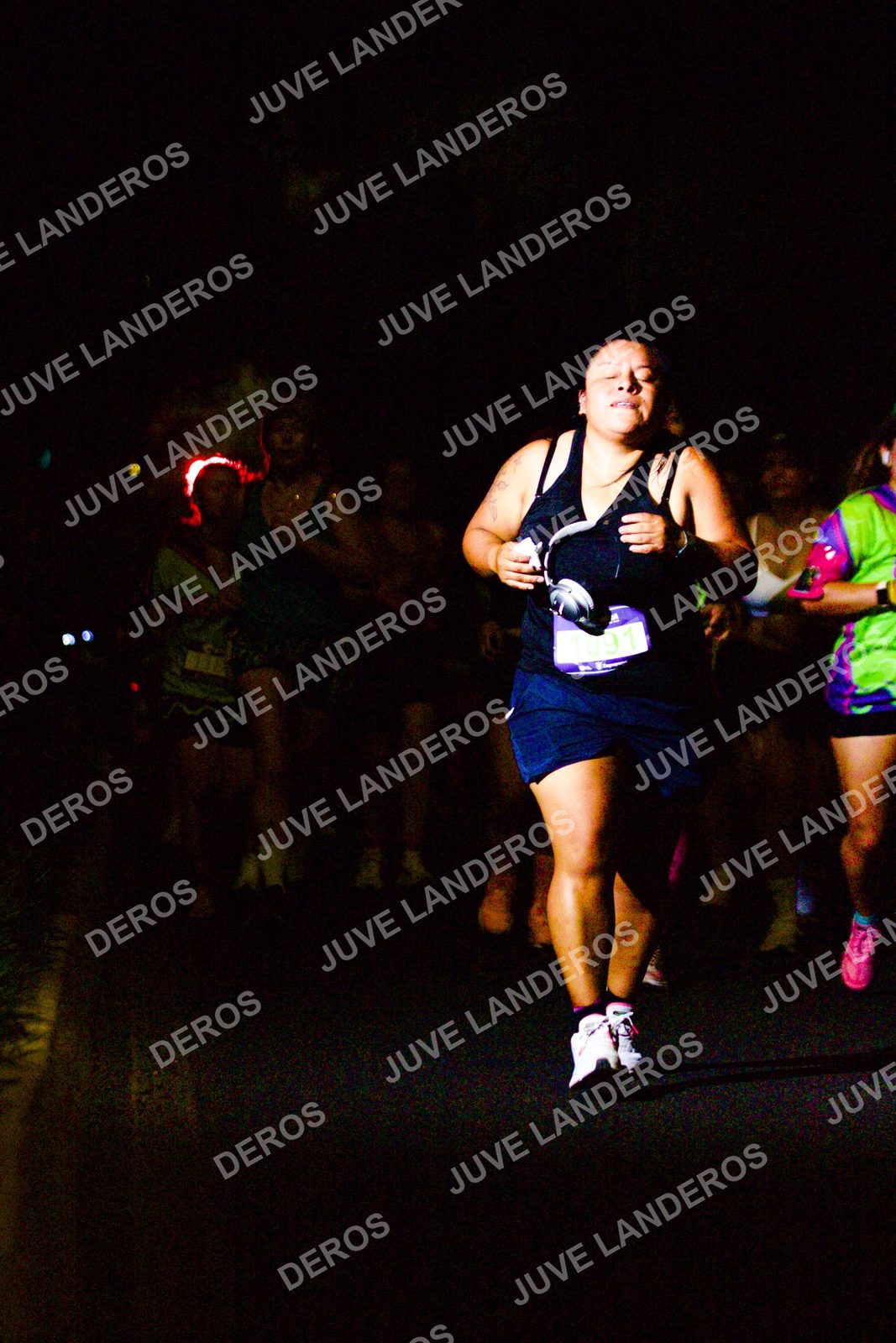 Foto de la Carrera Neón 2026 (Serial Corramos Zapopan) en Parque de las Niñas y los Niños, Blvd. Panamericano 430, Zapopan a las 20:18 · dorsal 1091