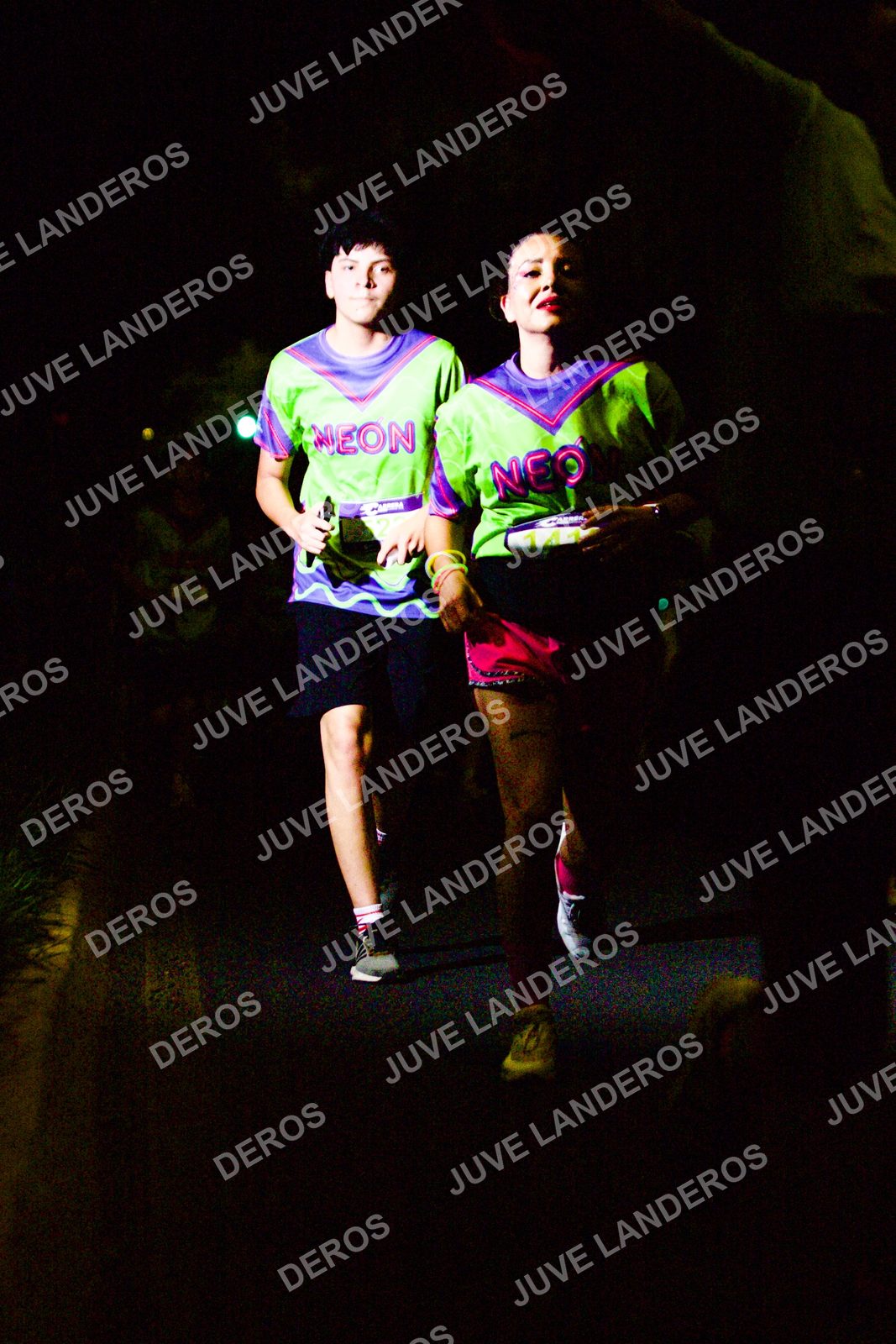 Foto de la Carrera Neón 2026 (Serial Corramos Zapopan) en Parque de las Niñas y los Niños, Blvd. Panamericano 430, Zapopan a las 20:16 · dorsal 141