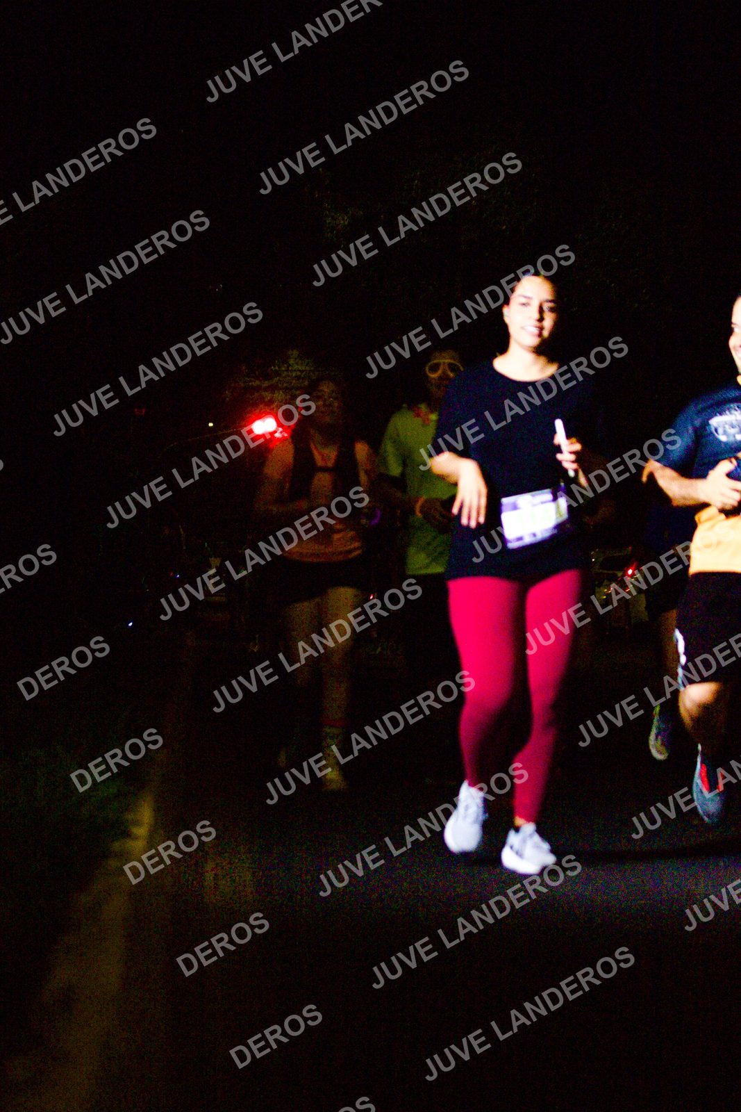 Foto de la Carrera Neón 2026 (Serial Corramos Zapopan) en Parque de las Niñas y los Niños, Blvd. Panamericano 430, Zapopan a las 20:22