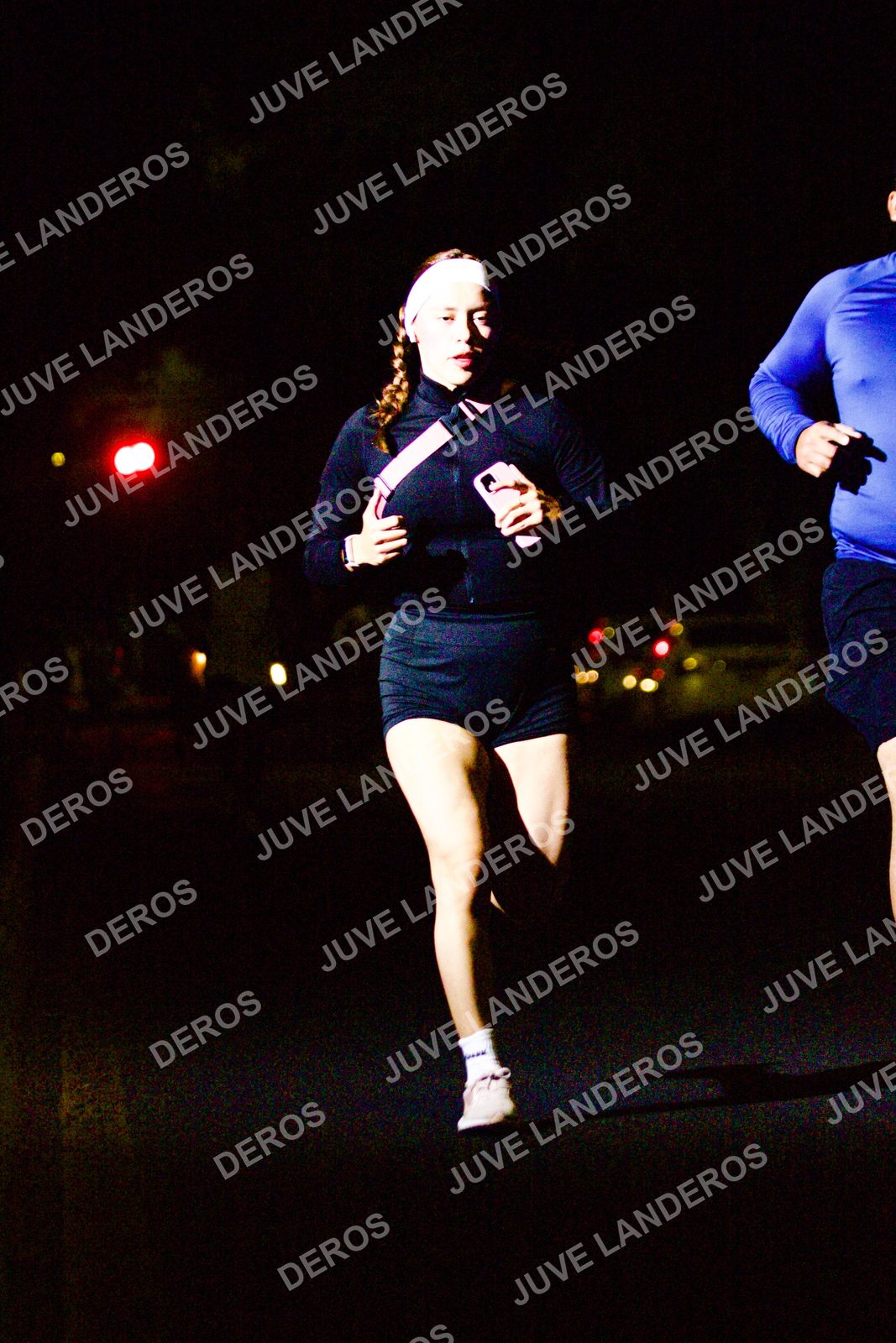 Foto de la Carrera Neón 2026 (Serial Corramos Zapopan) en Parque de las Niñas y los Niños, Blvd. Panamericano 430, Zapopan a las 20:09