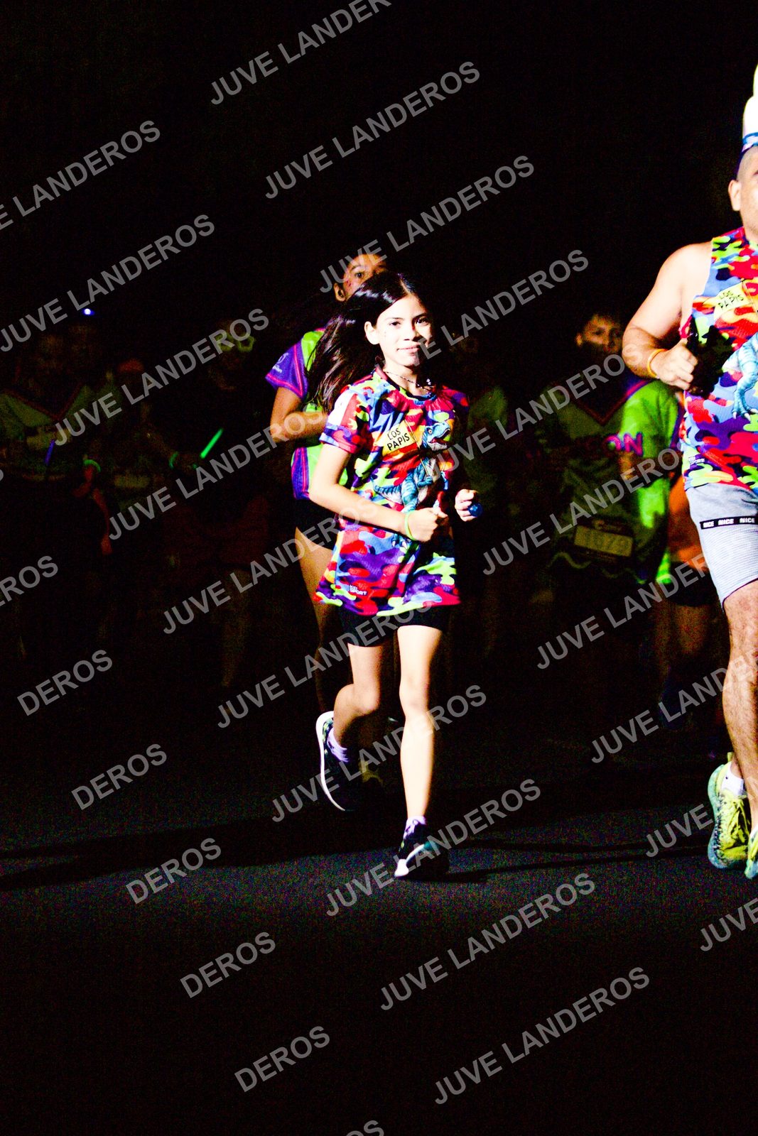 Foto de la Carrera Neón 2026 (Serial Corramos Zapopan) en Parque de las Niñas y los Niños, Blvd. Panamericano 430, Zapopan a las 20:18