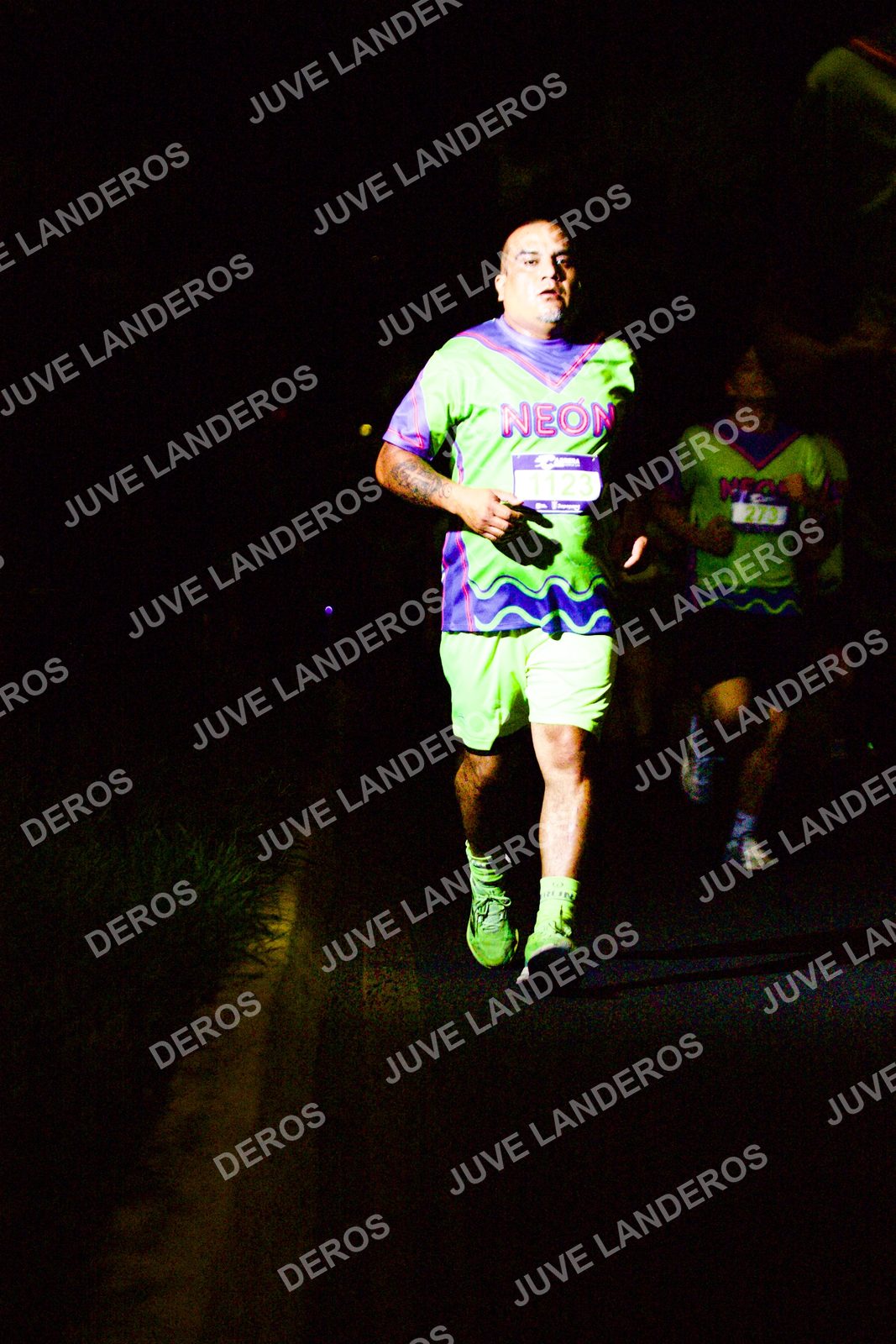 Foto de la Carrera Neón 2026 (Serial Corramos Zapopan) en Parque de las Niñas y los Niños, Blvd. Panamericano 430, Zapopan a las 20:15 · dorsal 1123, 273