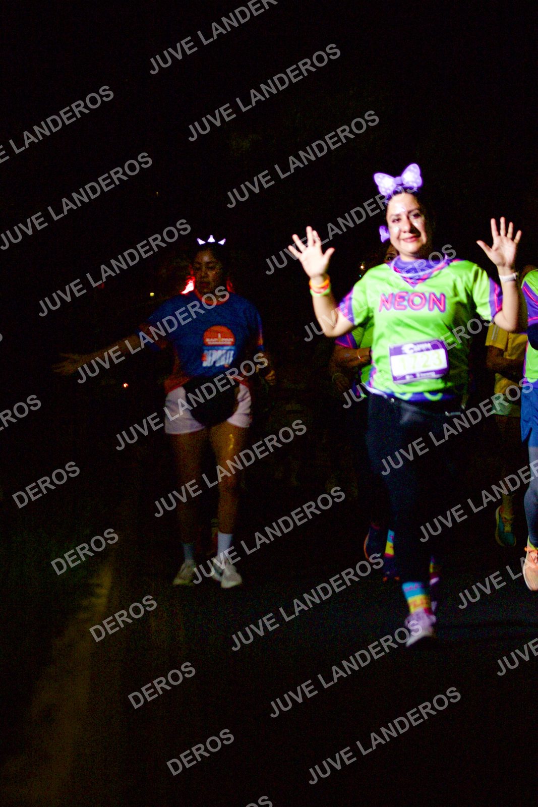 Foto de la Carrera Neón 2026 (Serial Corramos Zapopan) en Parque de las Niñas y los Niños, Blvd. Panamericano 430, Zapopan a las 20:20 · dorsal 1723