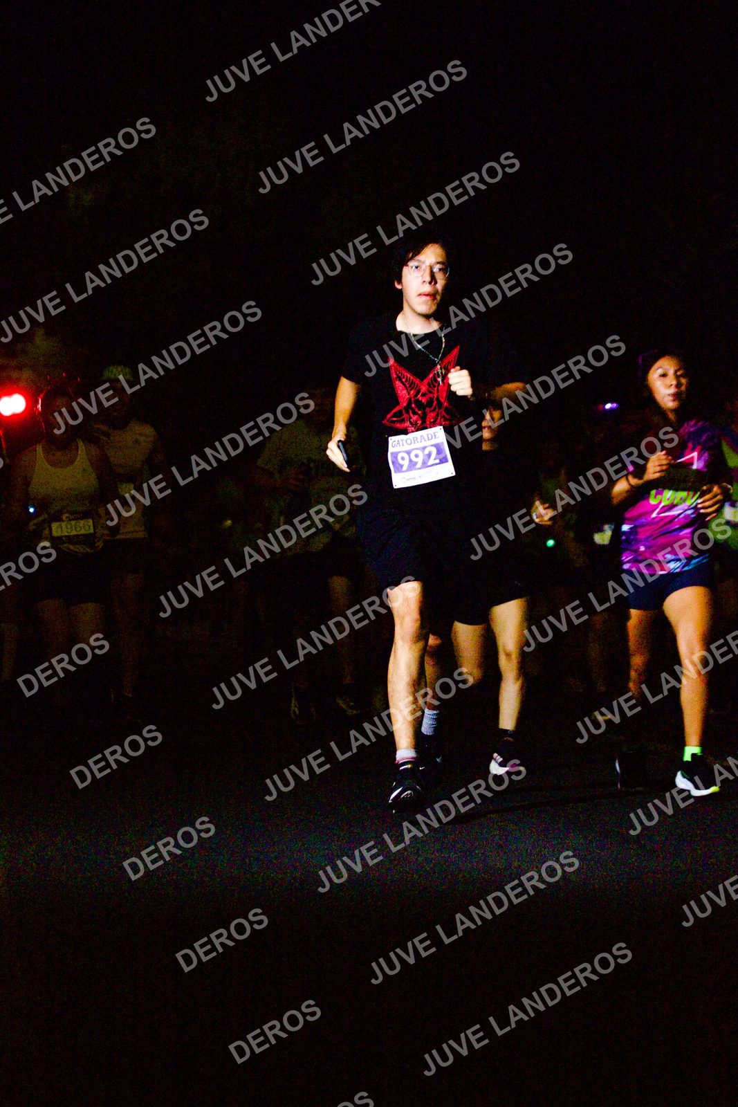 Foto de la Carrera Neón 2026 (Serial Corramos Zapopan) en Parque de las Niñas y los Niños, Blvd. Panamericano 430, Zapopan a las 20:14 · dorsal 992, 1966