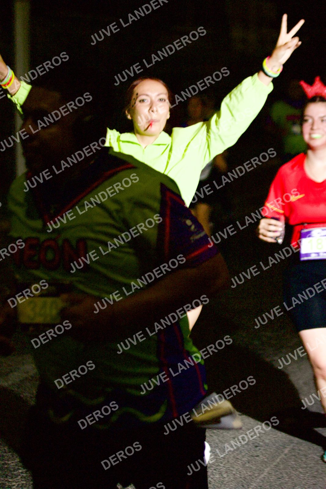 Foto de la Carrera Neón 2026 (Serial Corramos Zapopan) en Parque de las Niñas y los Niños, Blvd. Panamericano 430, Zapopan a las 20:32 · dorsal 18, 340
