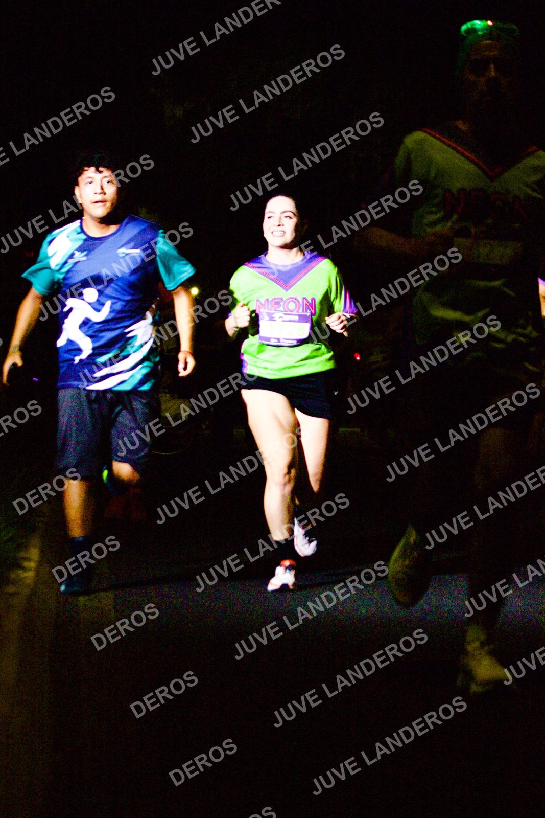 Foto de la Carrera Neón 2026 (Serial Corramos Zapopan) en Parque de las Niñas y los Niños, Blvd. Panamericano 430, Zapopan a las 20:15