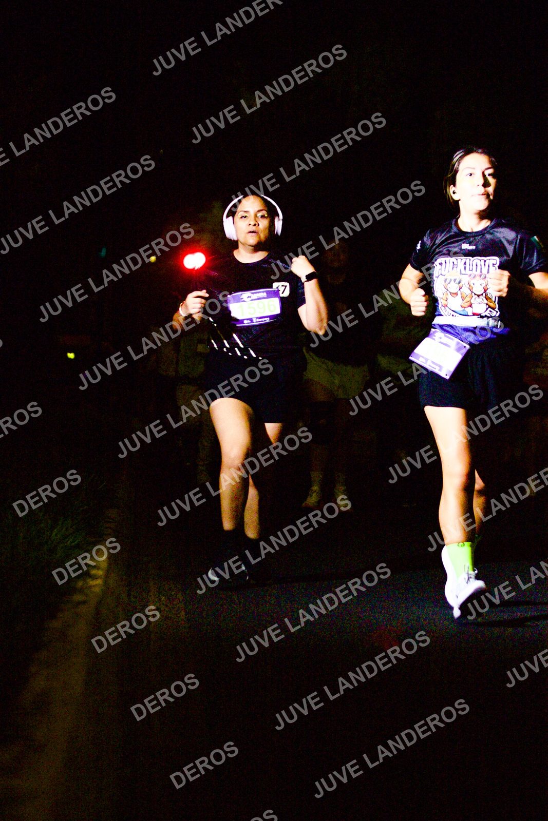 Foto de la Carrera Neón 2026 (Serial Corramos Zapopan) en Parque de las Niñas y los Niños, Blvd. Panamericano 430, Zapopan a las 20:16 · dorsal 1596