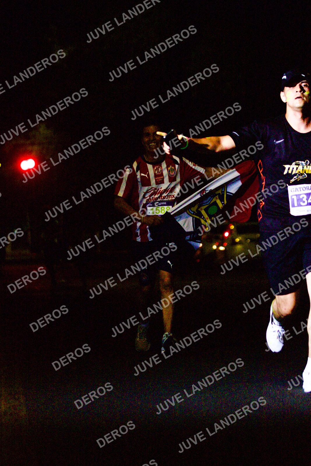 Foto de la Carrera Neón 2026 (Serial Corramos Zapopan) en Parque de las Niñas y los Niños, Blvd. Panamericano 430, Zapopan a las 20:09