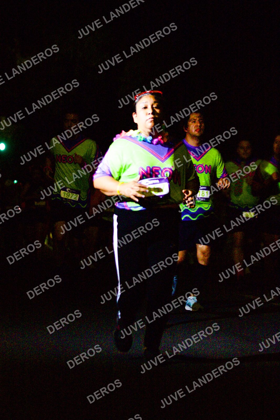 Foto de la Carrera Neón 2026 (Serial Corramos Zapopan) en Parque de las Niñas y los Niños, Blvd. Panamericano 430, Zapopan a las 20:17 · dorsal 1972, 181