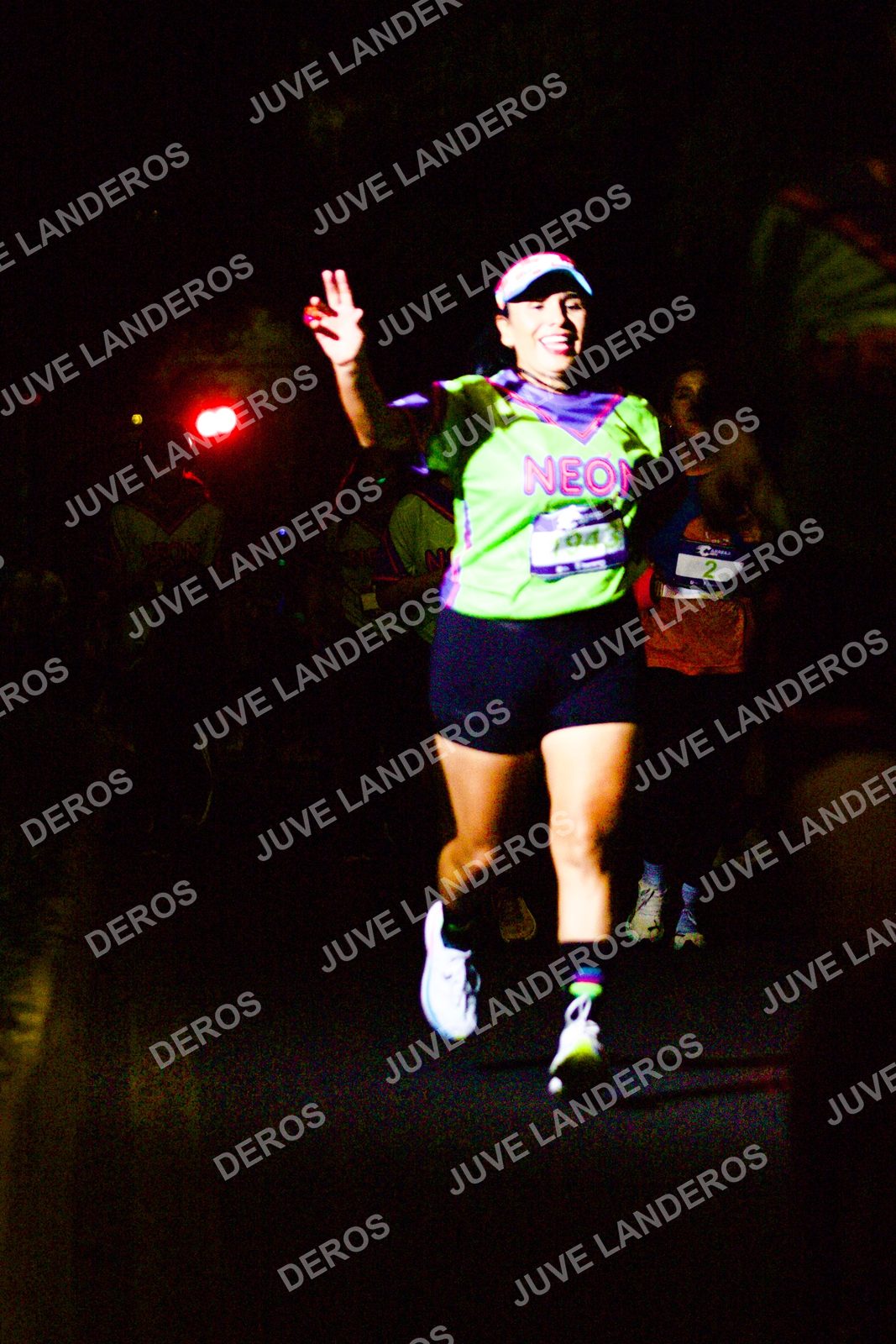 Foto de la Carrera Neón 2026 (Serial Corramos Zapopan) en Parque de las Niñas y los Niños, Blvd. Panamericano 430, Zapopan a las 20:18