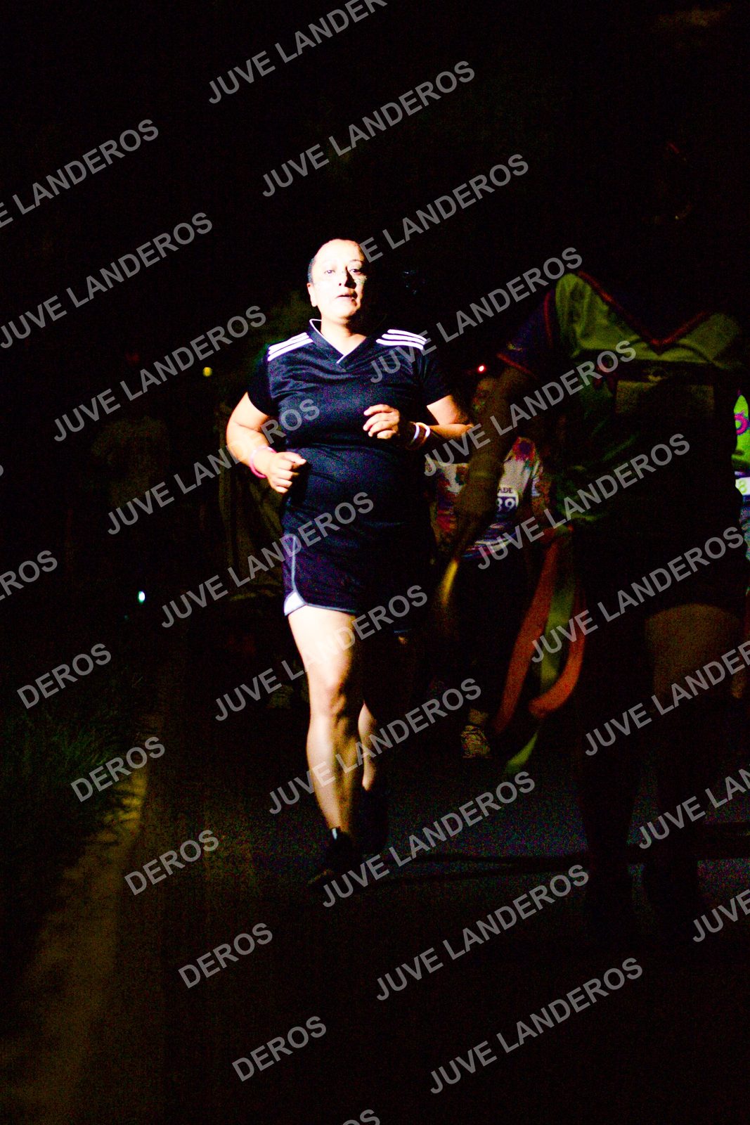 Foto de la Carrera Neón 2026 (Serial Corramos Zapopan) en Parque de las Niñas y los Niños, Blvd. Panamericano 430, Zapopan a las 20:16