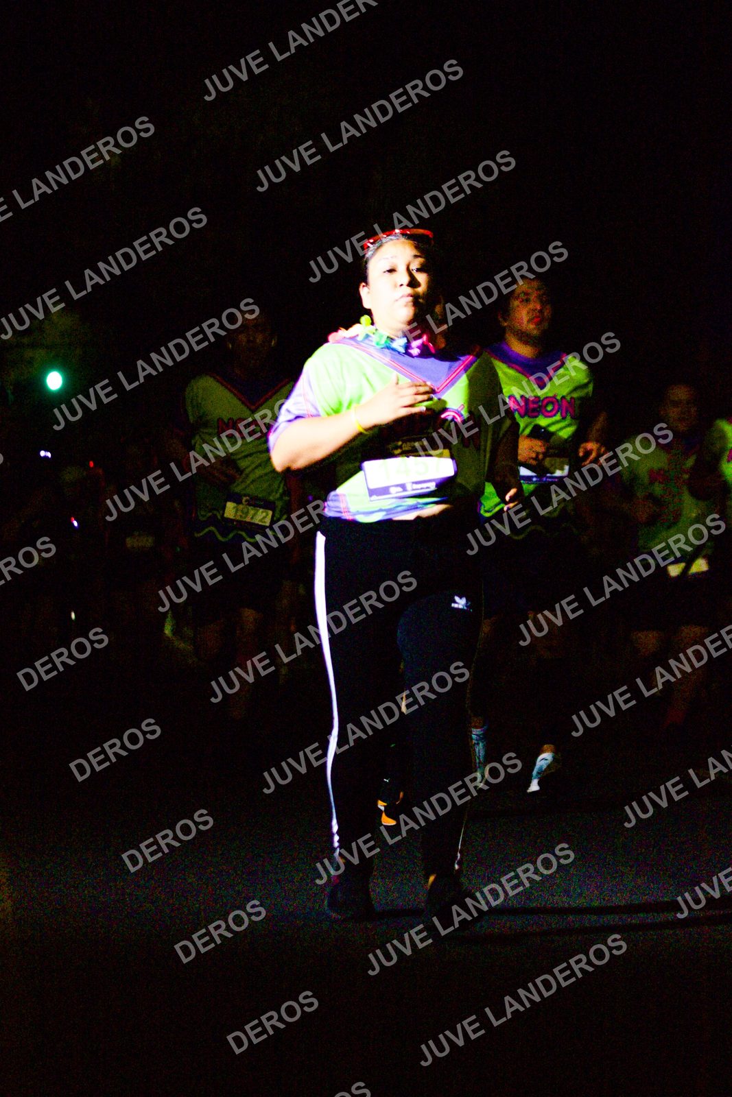 Foto de la Carrera Neón 2026 (Serial Corramos Zapopan) en Parque de las Niñas y los Niños, Blvd. Panamericano 430, Zapopan a las 20:17 · dorsal 1972