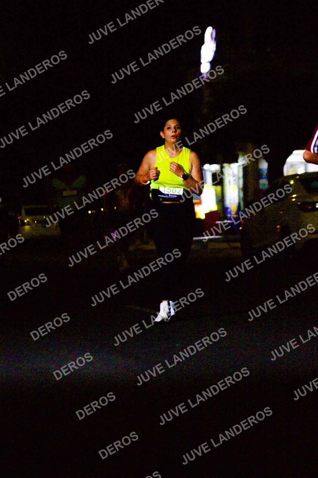 Foto de la Carrera Neón 2026 (Serial Corramos Zapopan) en Parque de las Niñas y los Niños, Blvd. Panamericano 430, Zapopan a las 20:13 · dorsal 1502
