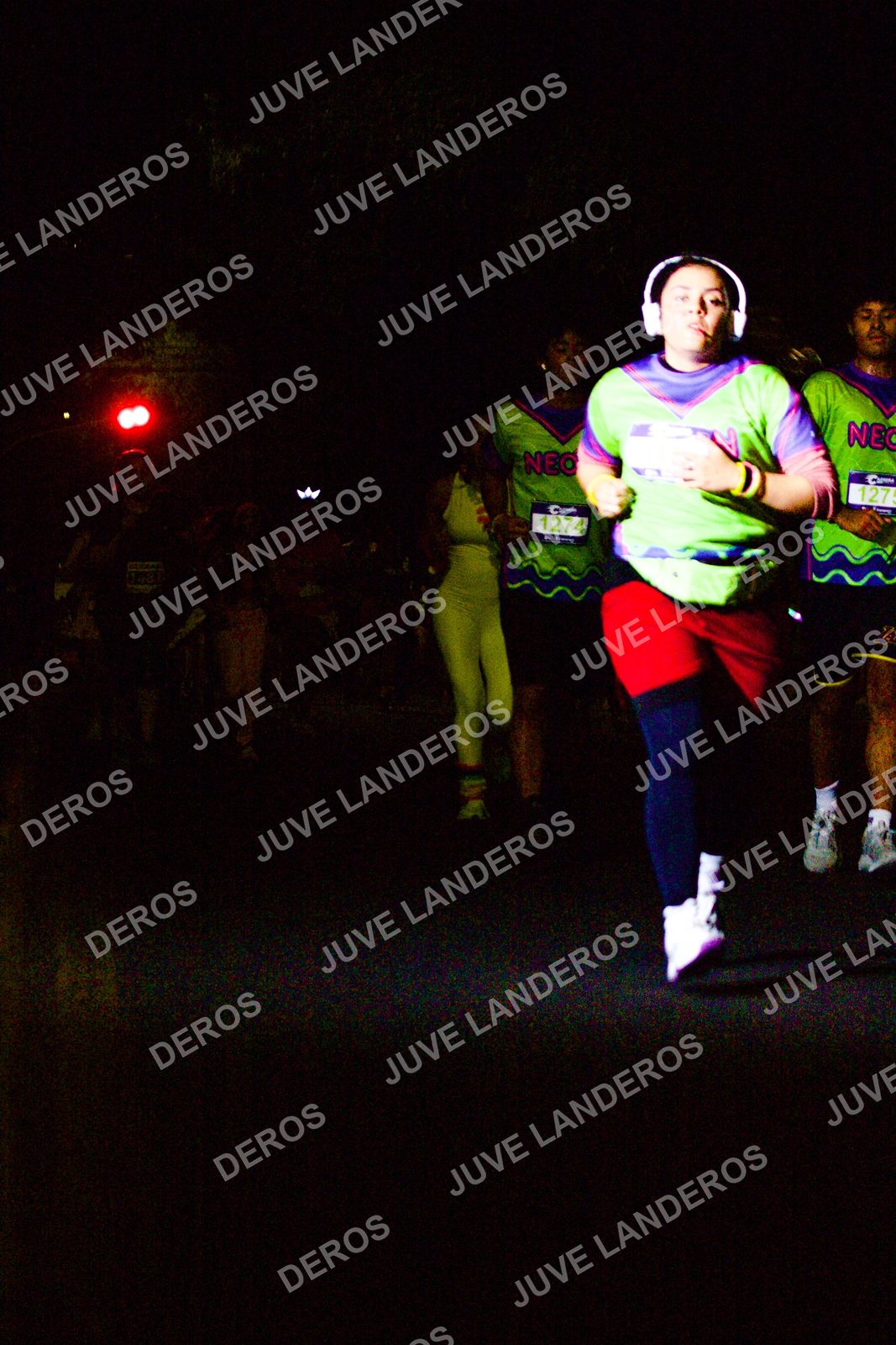 Foto de la Carrera Neón 2026 (Serial Corramos Zapopan) en Parque de las Niñas y los Niños, Blvd. Panamericano 430, Zapopan a las 20:16 · dorsal 1274