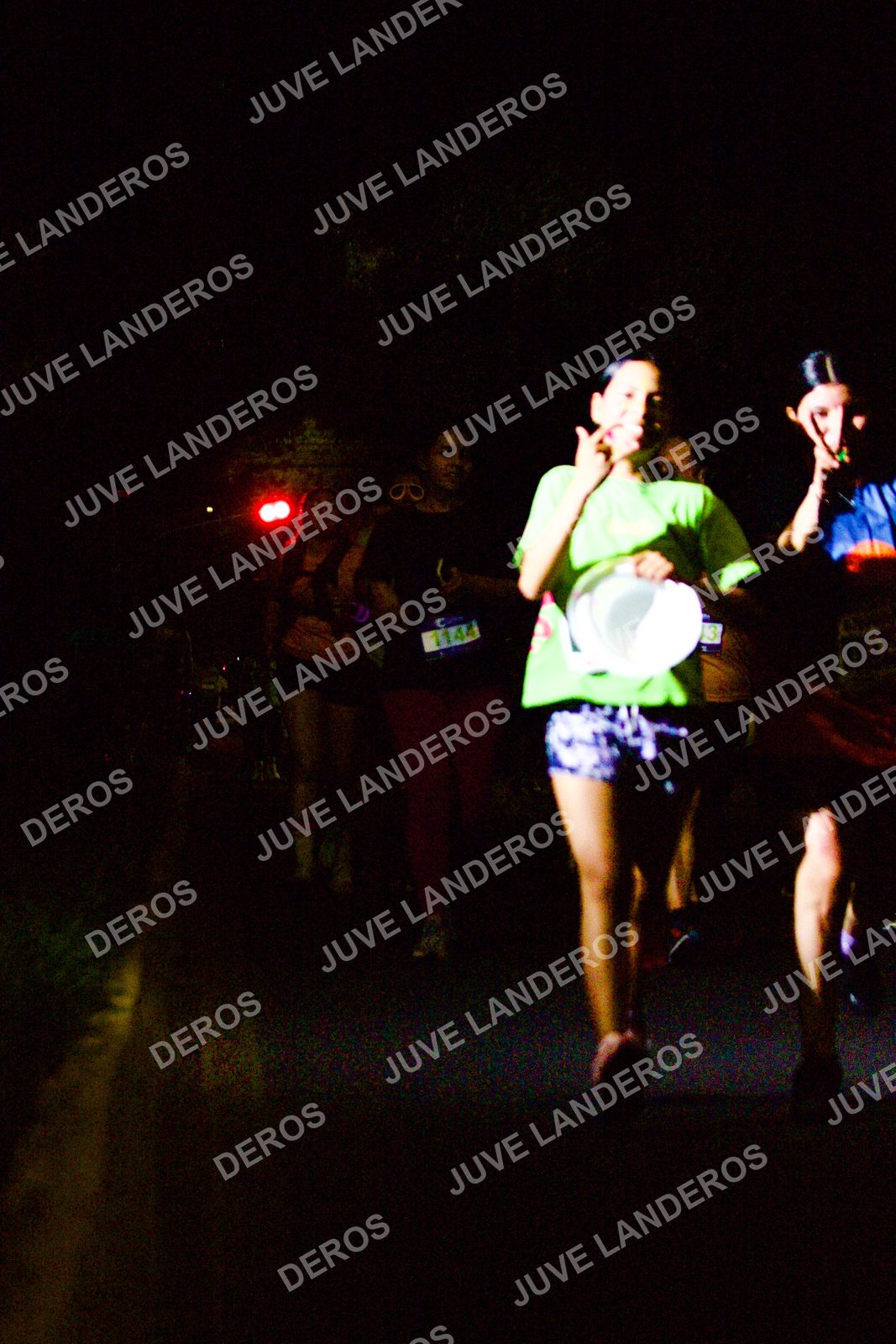 Foto de la Carrera Neón 2026 (Serial Corramos Zapopan) en Parque de las Niñas y los Niños, Blvd. Panamericano 430, Zapopan a las 20:22 · dorsal 1144