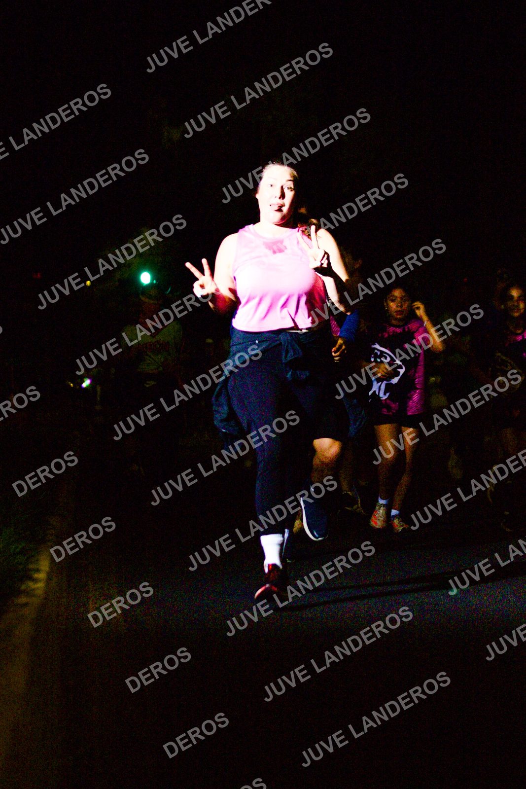 Foto de la Carrera Neón 2026 (Serial Corramos Zapopan) en Parque de las Niñas y los Niños, Blvd. Panamericano 430, Zapopan a las 20:13