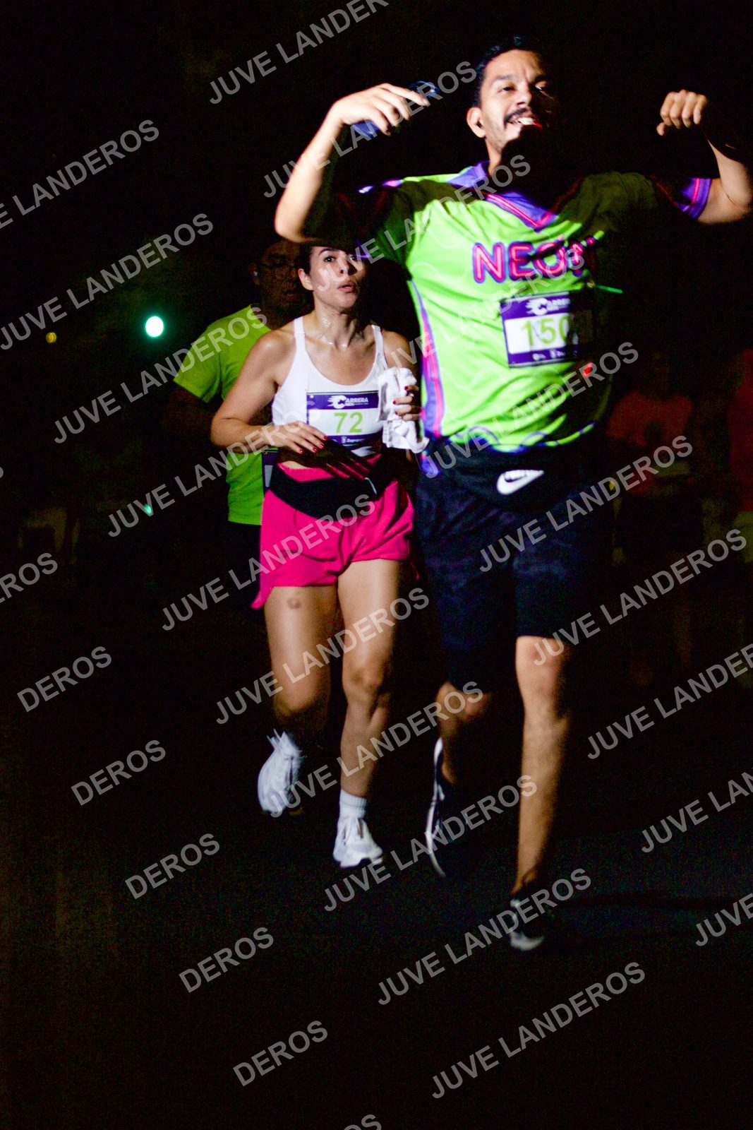 Foto de la Carrera Neón 2026 (Serial Corramos Zapopan) en Parque de las Niñas y los Niños, Blvd. Panamericano 430, Zapopan a las 20:12 · dorsal 72, 150