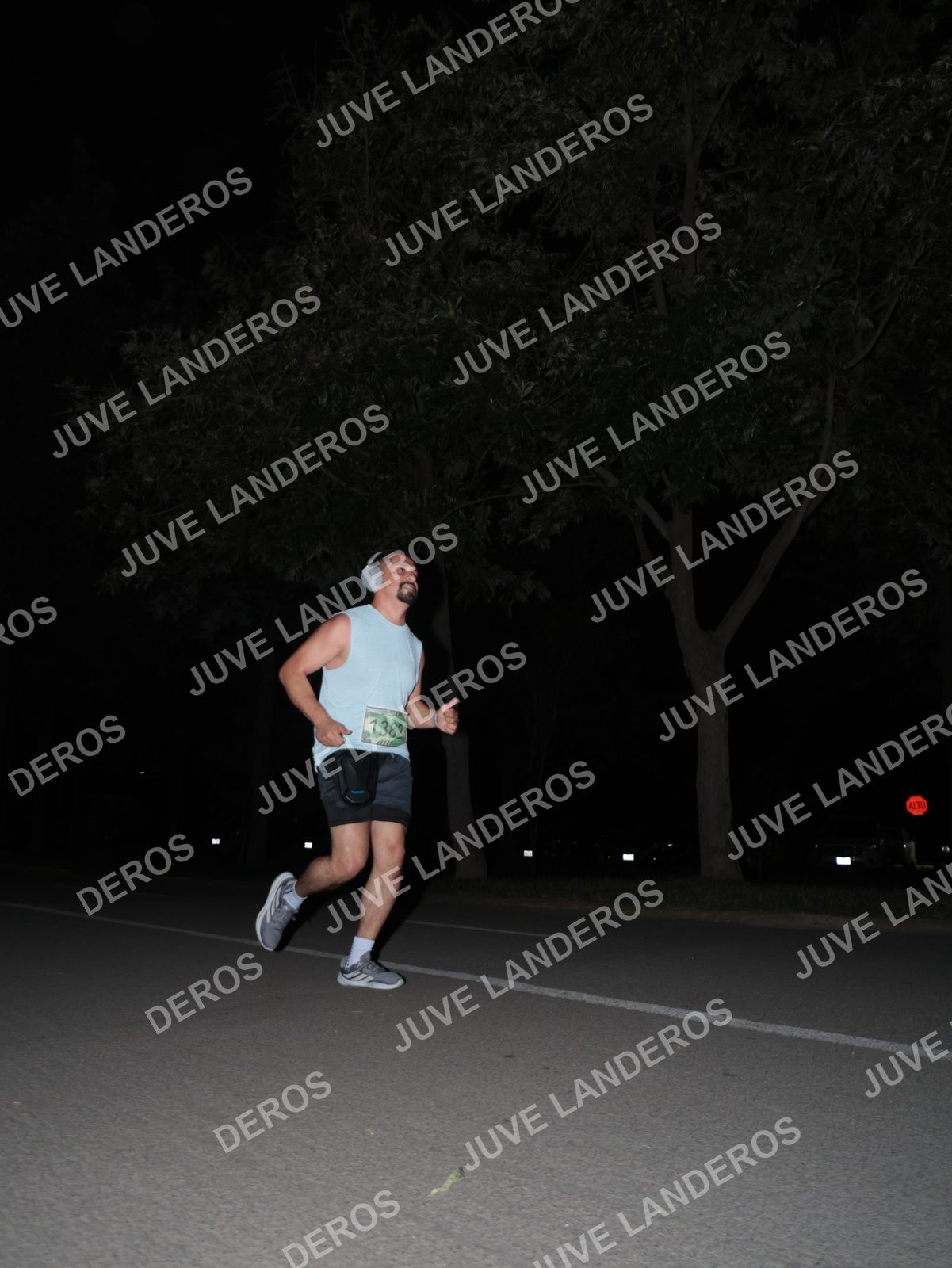 Foto de la Carrera Nocturna de Zombies Parque Metropolitano 2026 en Parque Metropolitano de Guadalajara, Zapopan, Jalisco a las 20:43 · dorsal 1382