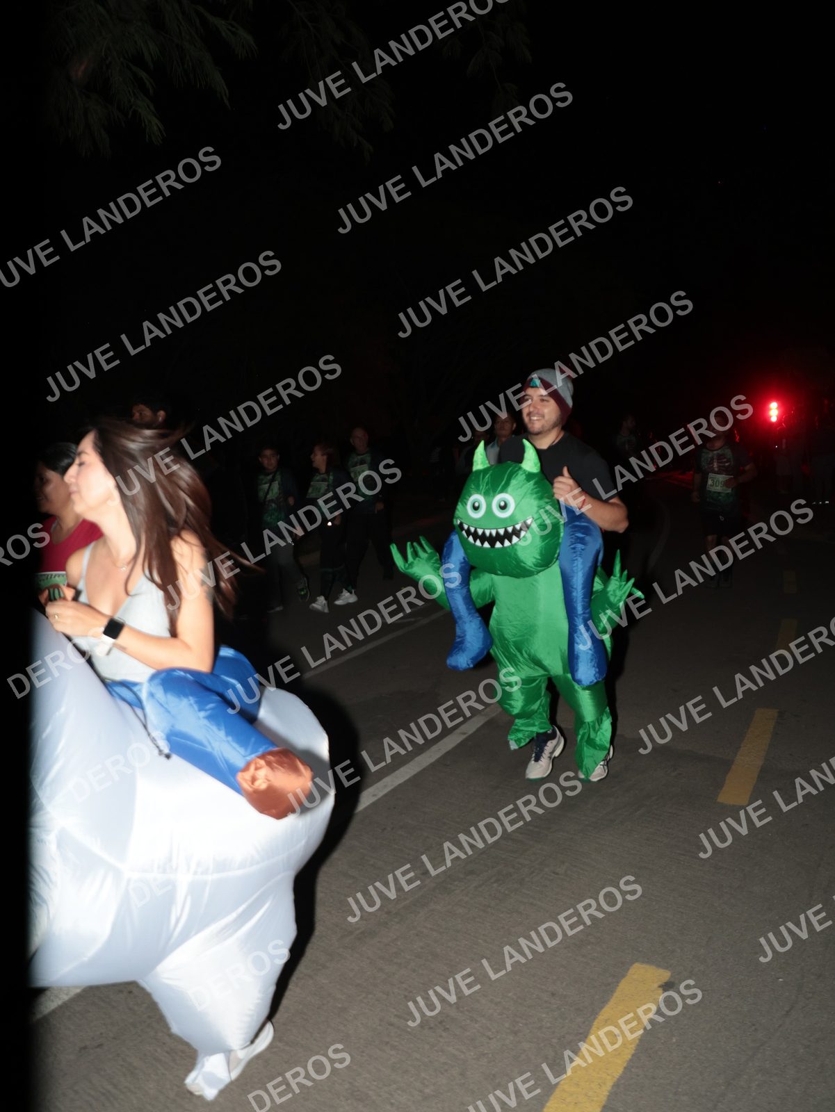 Foto de la Carrera Nocturna de Zombies Parque Metropolitano 2026 en Parque Metropolitano de Guadalajara, Zapopan, Jalisco a las 20:18 · dorsal 30