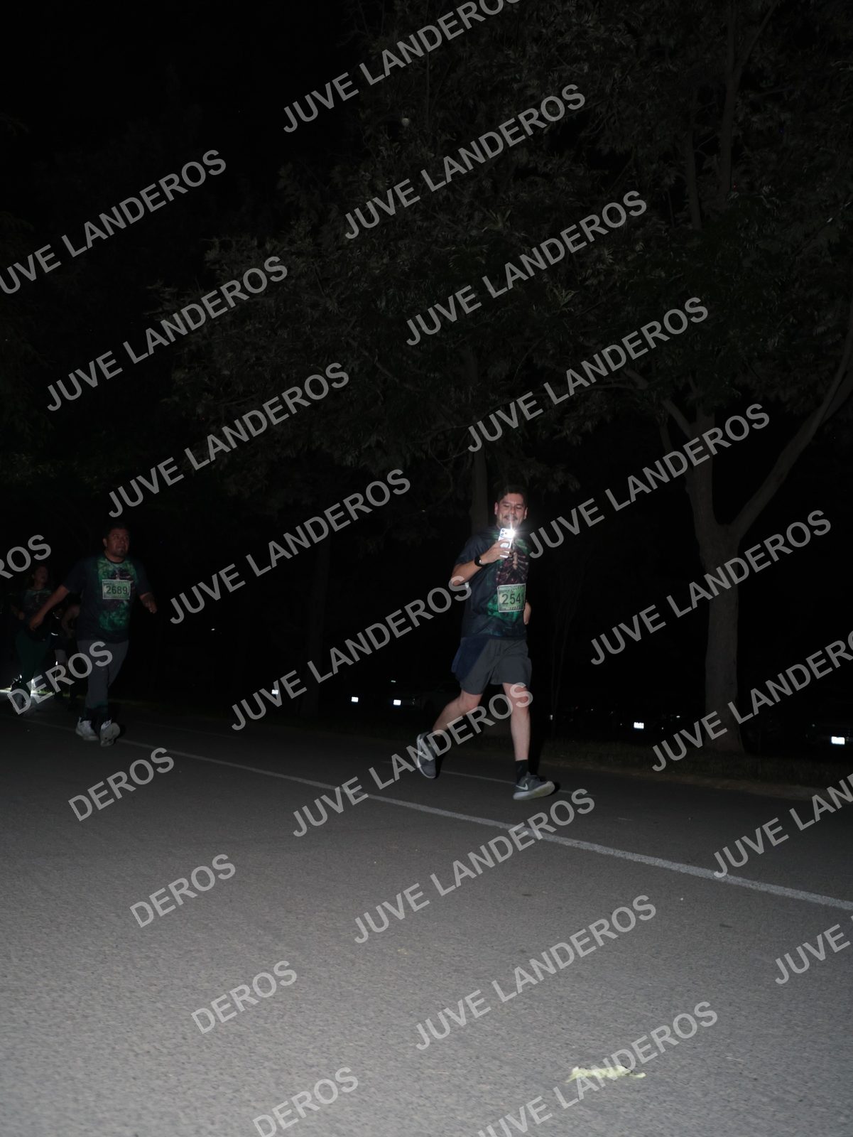 Foto de la Carrera Nocturna de Zombies Parque Metropolitano 2026 en Parque Metropolitano de Guadalajara, Zapopan, Jalisco a las 20:55 · dorsal 254, 2689