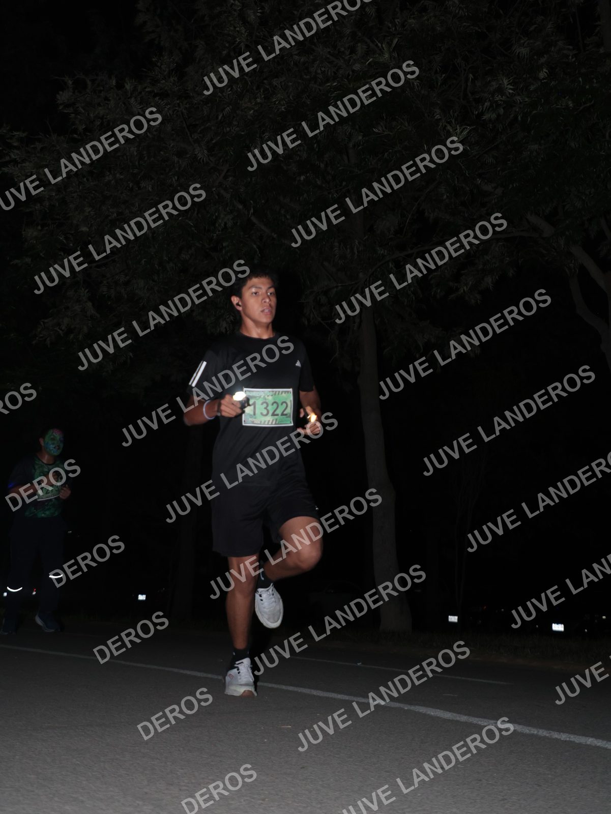 Foto de la Carrera Nocturna de Zombies Parque Metropolitano 2026 en Parque Metropolitano de Guadalajara, Zapopan, Jalisco a las 20:49 · dorsal 1322